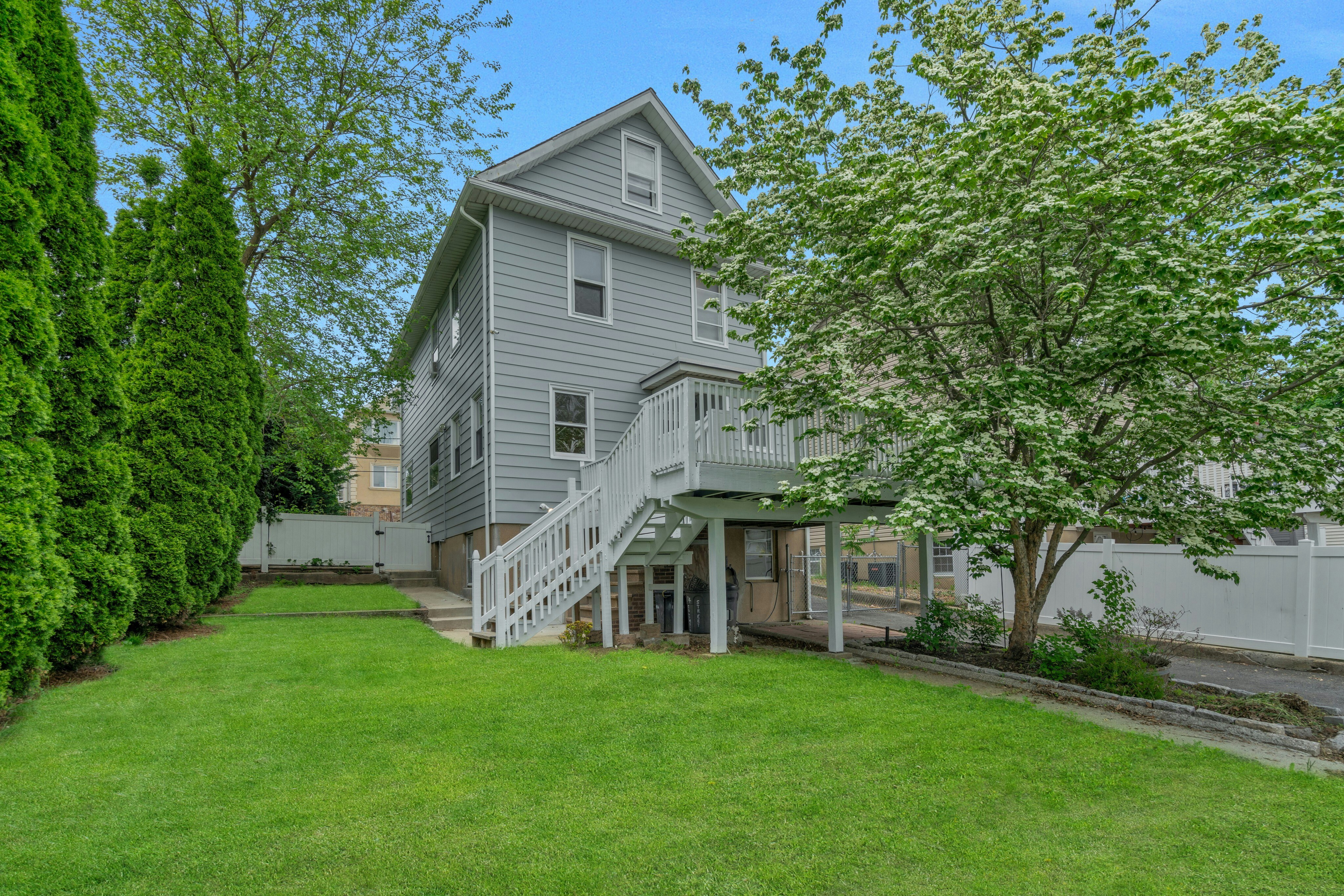 174 Columbia Street 