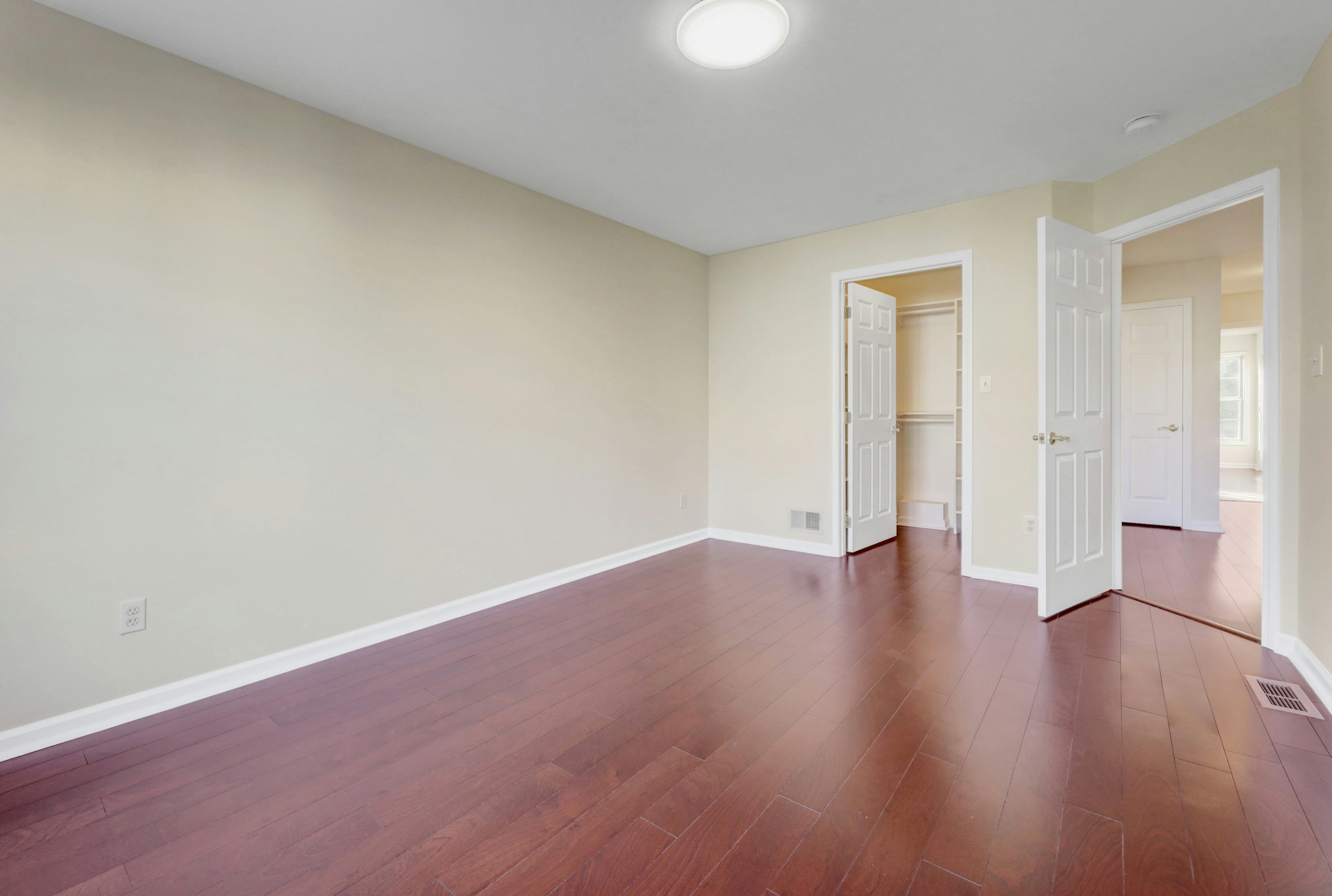 582 Brittany Circle 