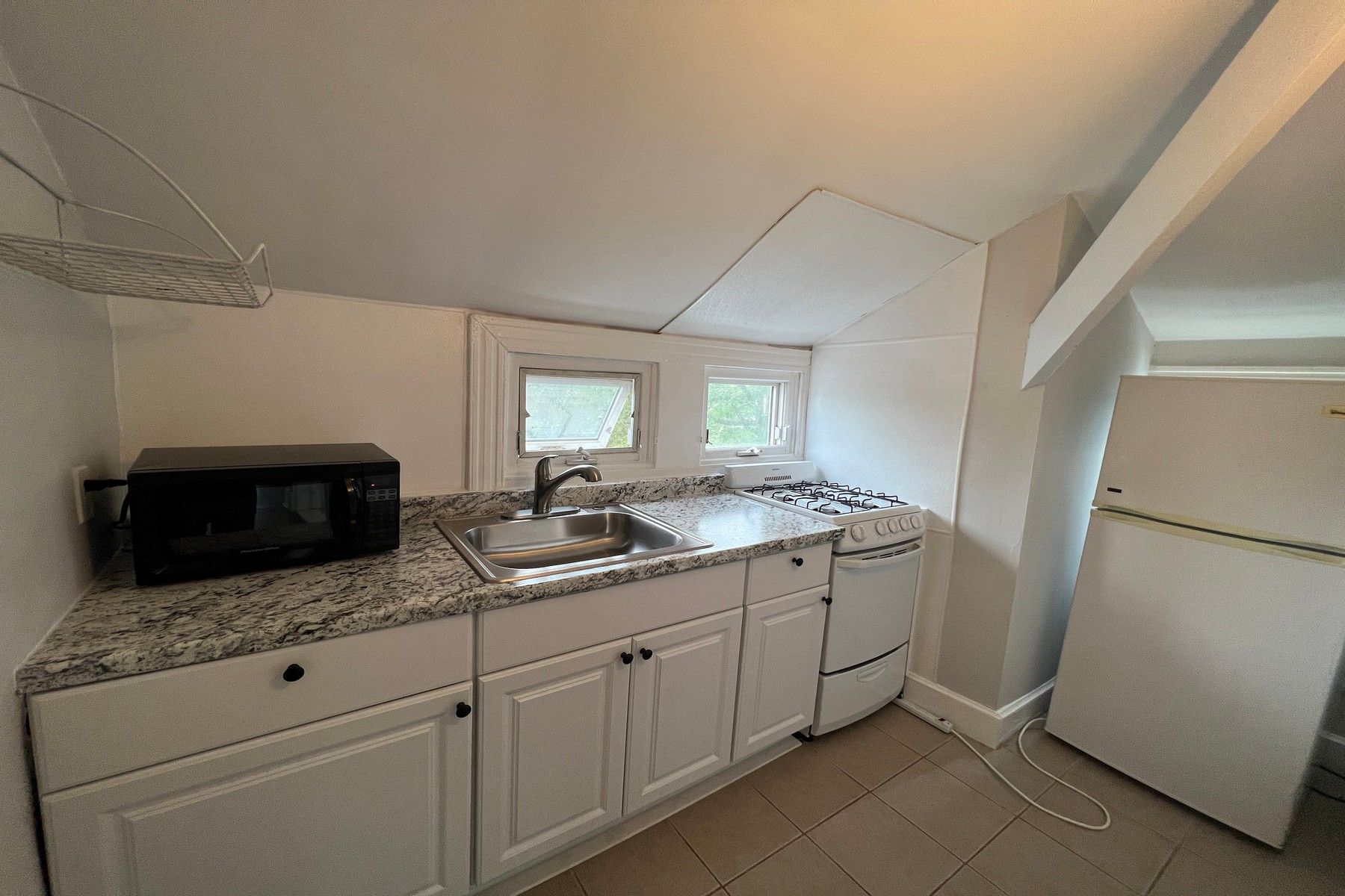 206 Bellevue Avenue Unit 3