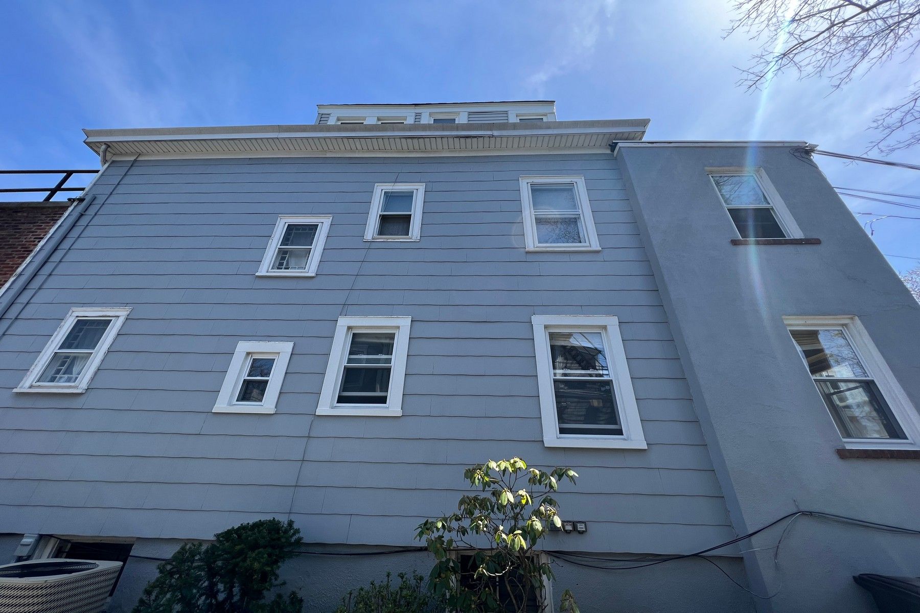 206 Bellevue Avenue Unit 3