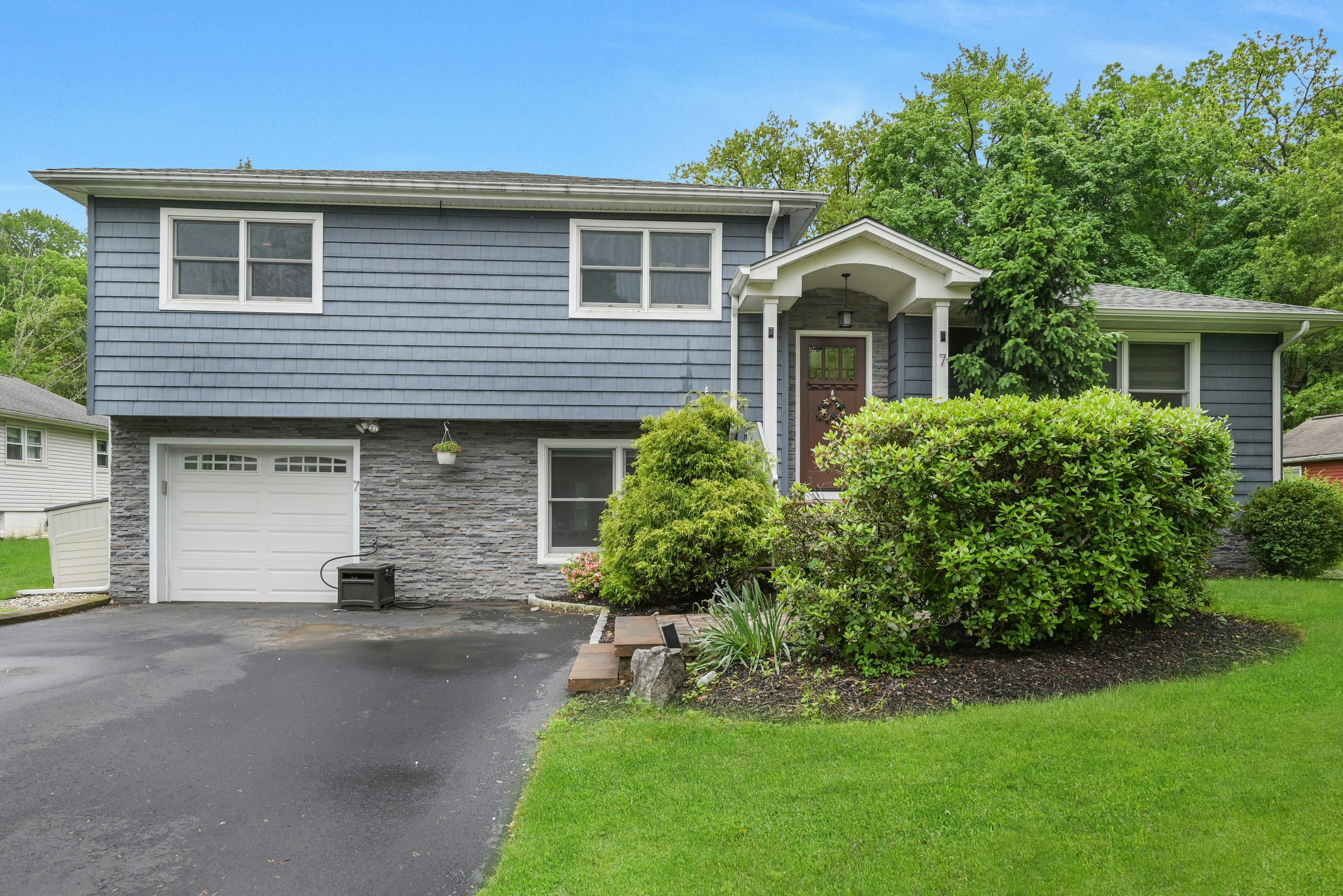 7 Van Orden Avenue 