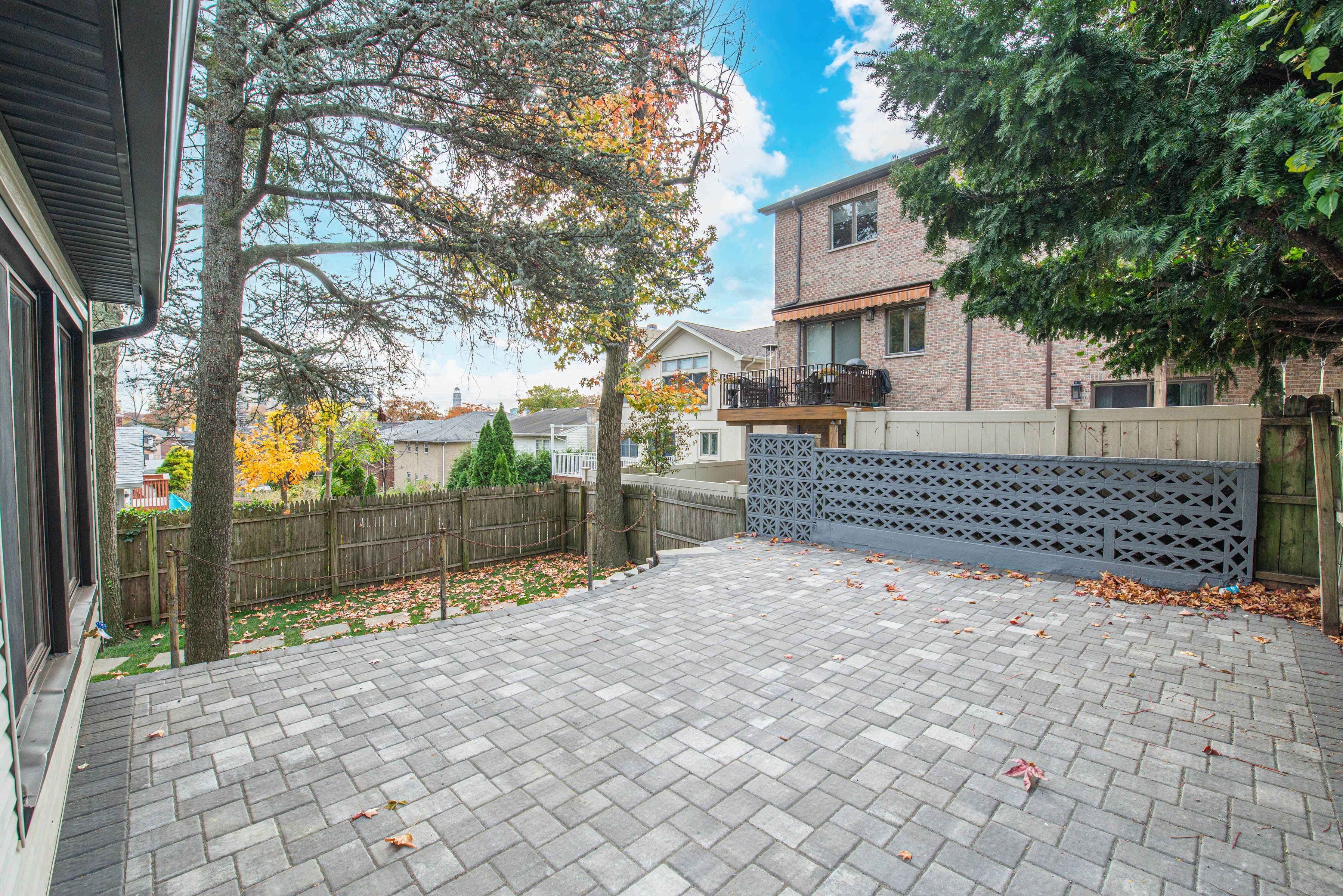 380 New York Avenue 