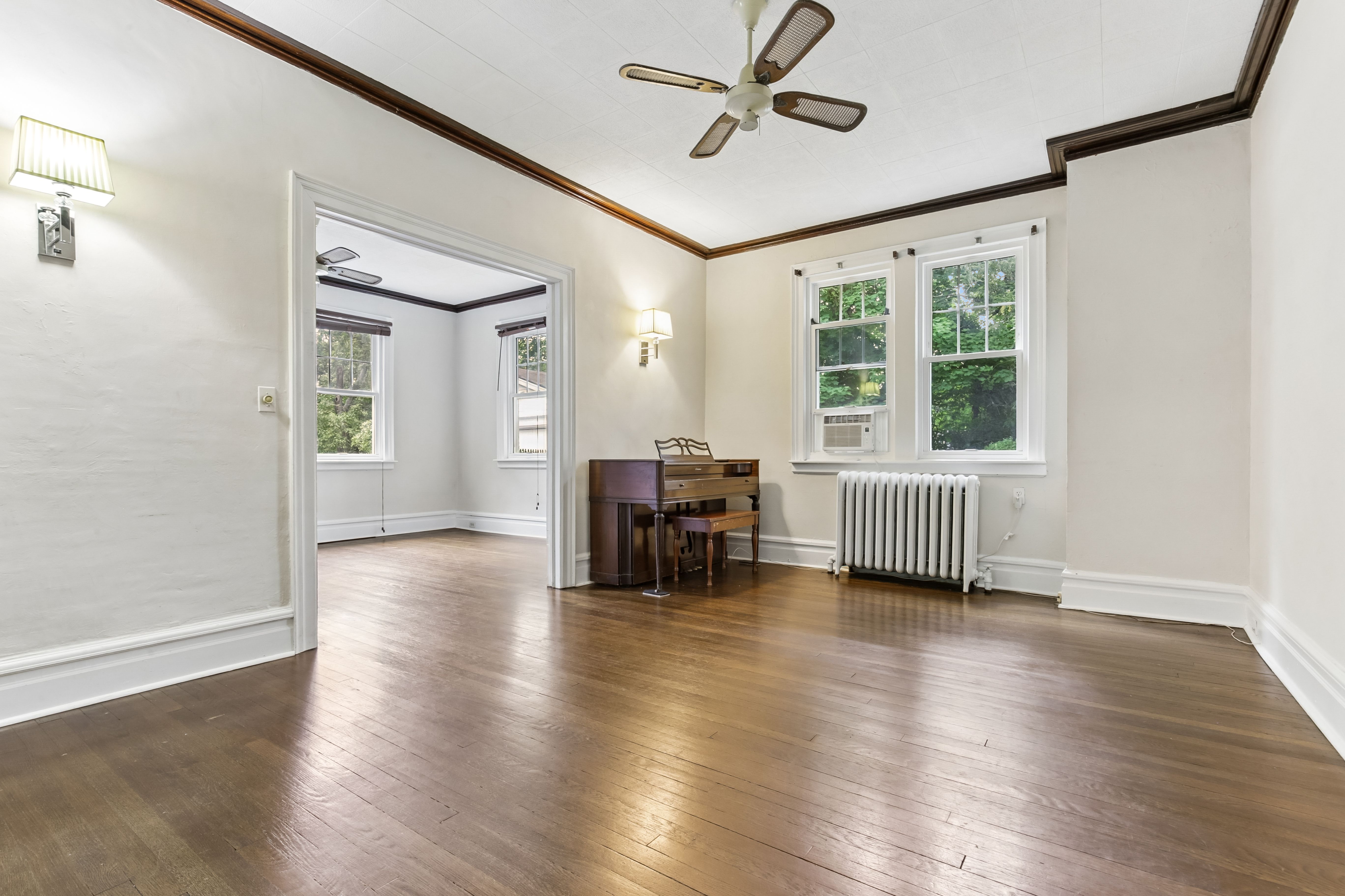 195 River Edge Road, 1 