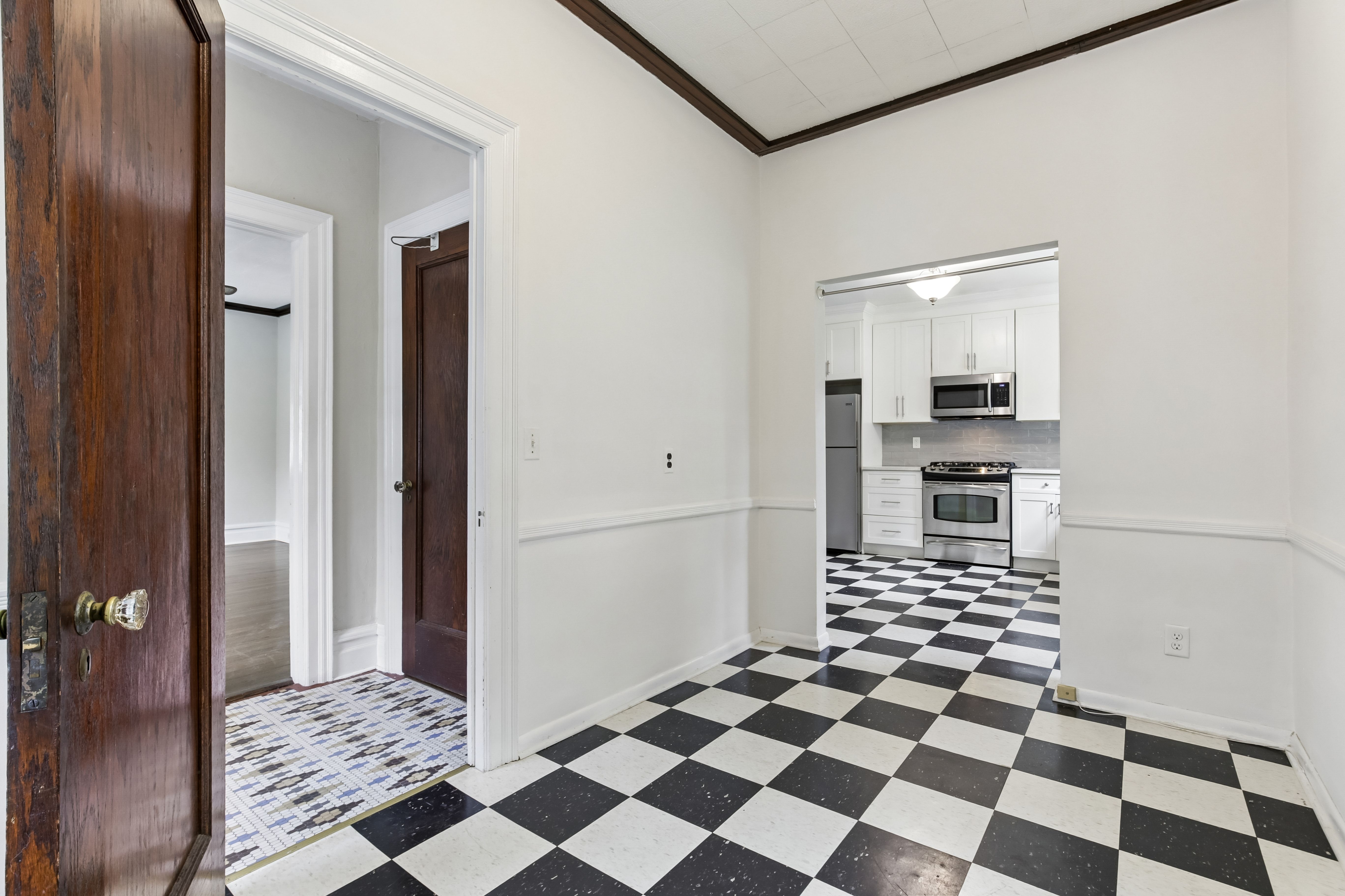 195 River Edge Road, 1 