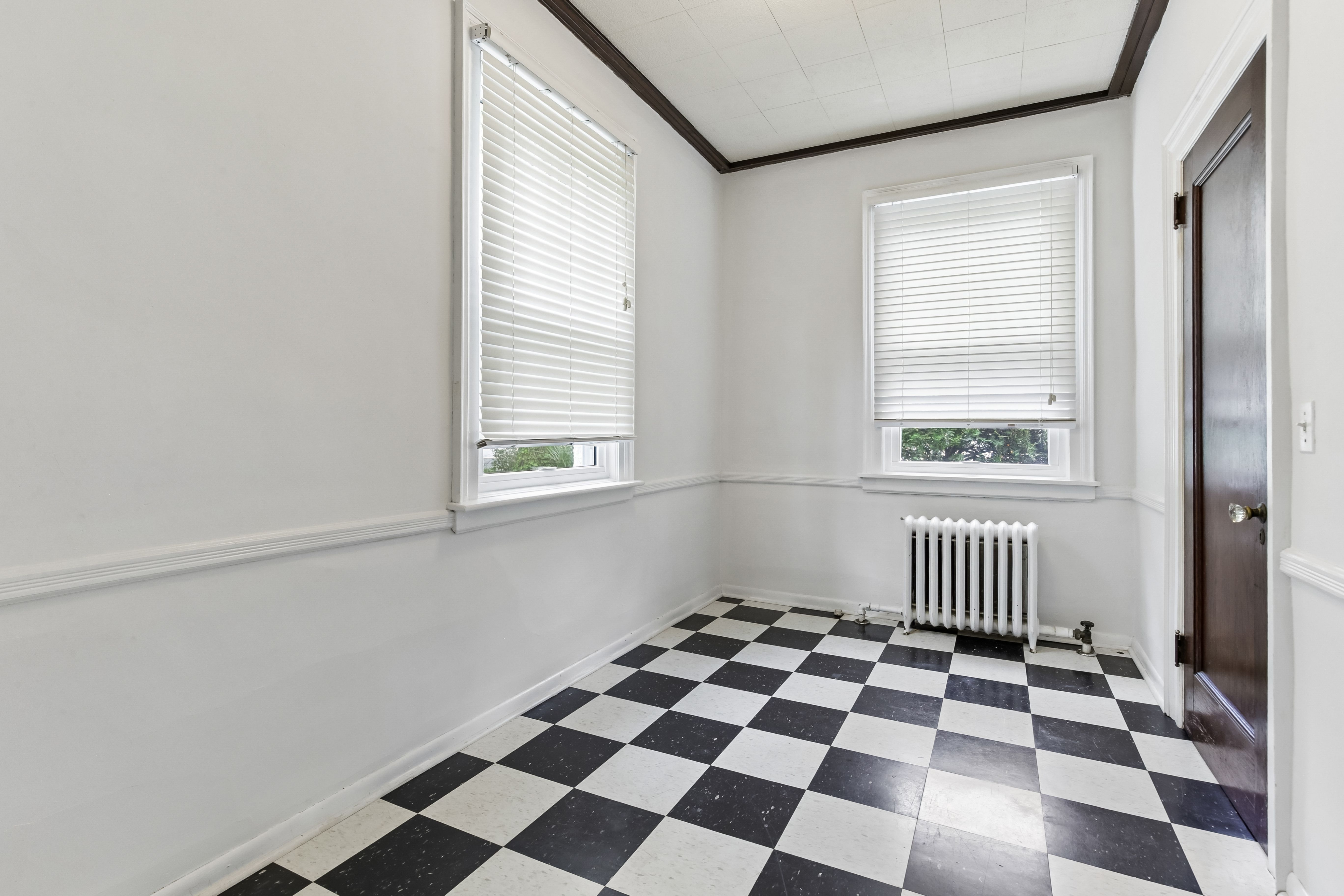 195 River Edge Road, 1 