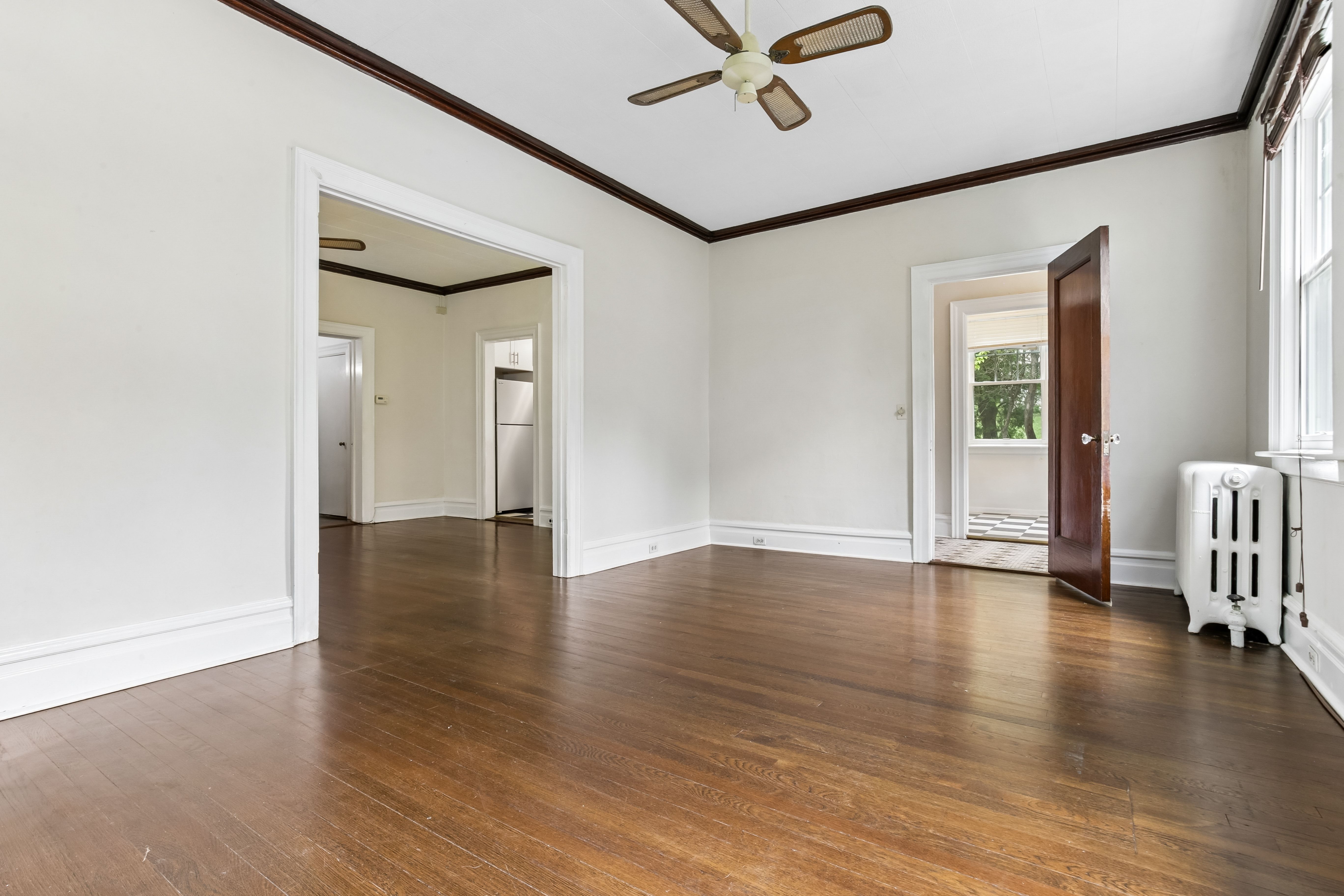 195 River Edge Road, 1 
