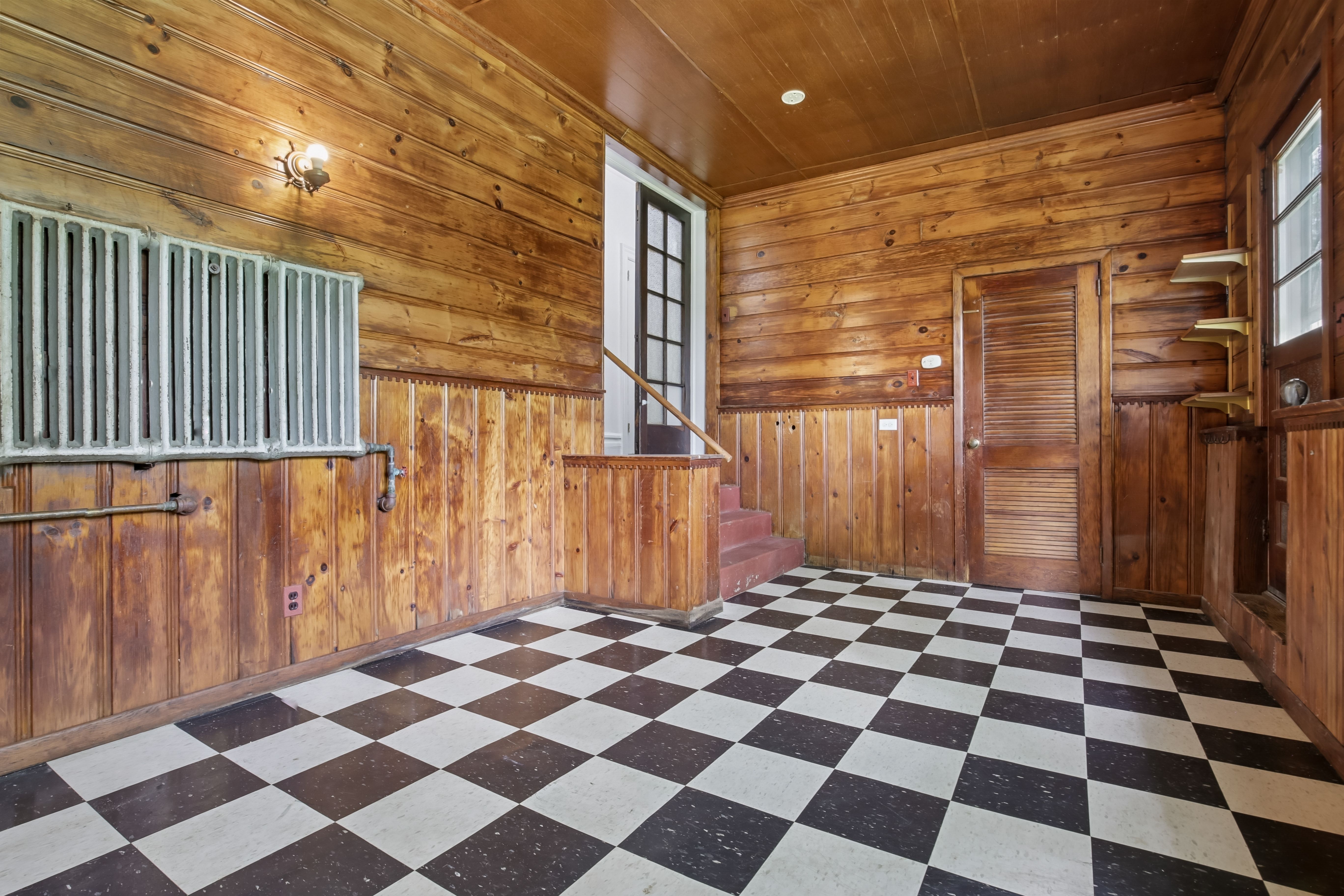 195 River Edge Road, 1 