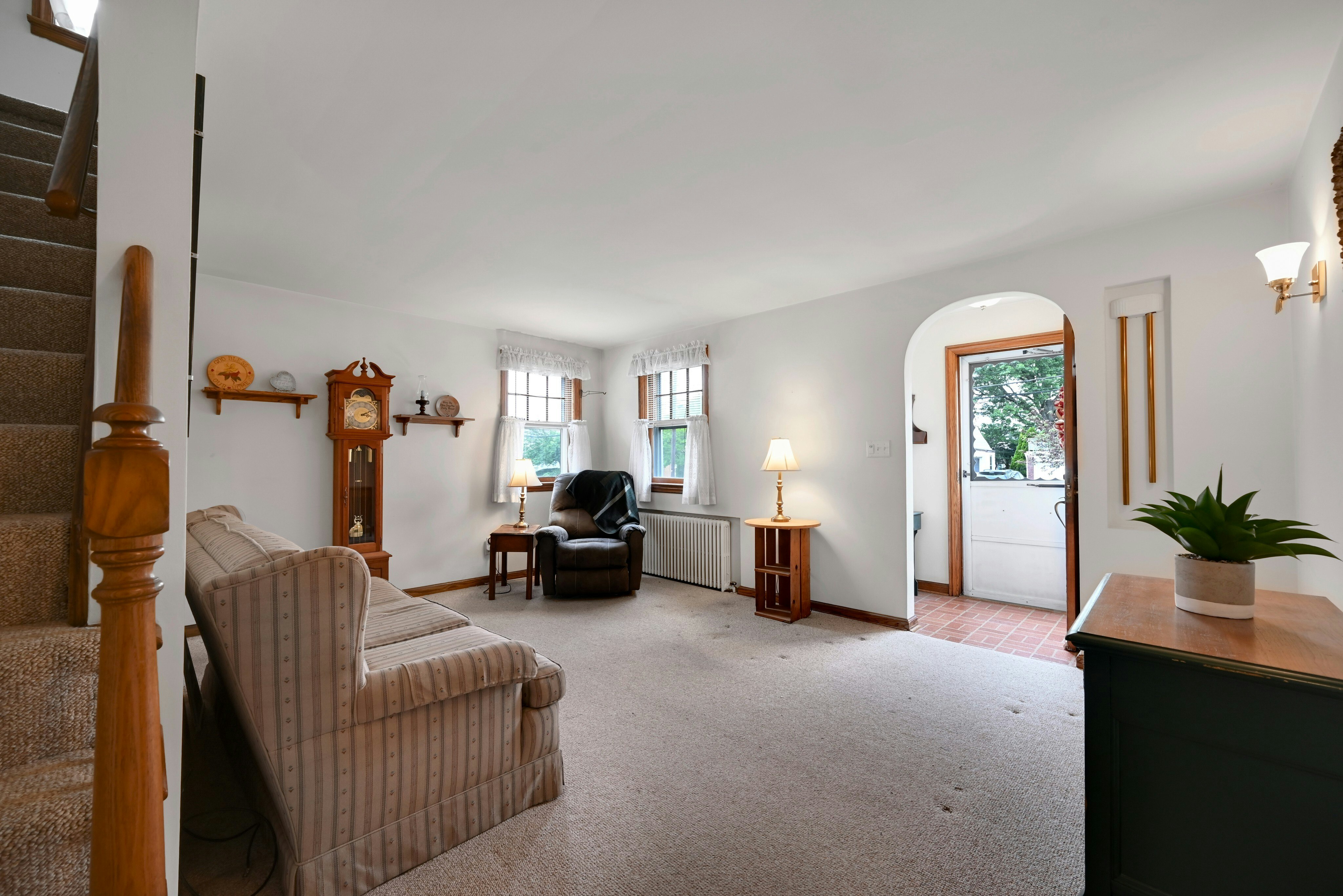 23-14 Ellington Road 