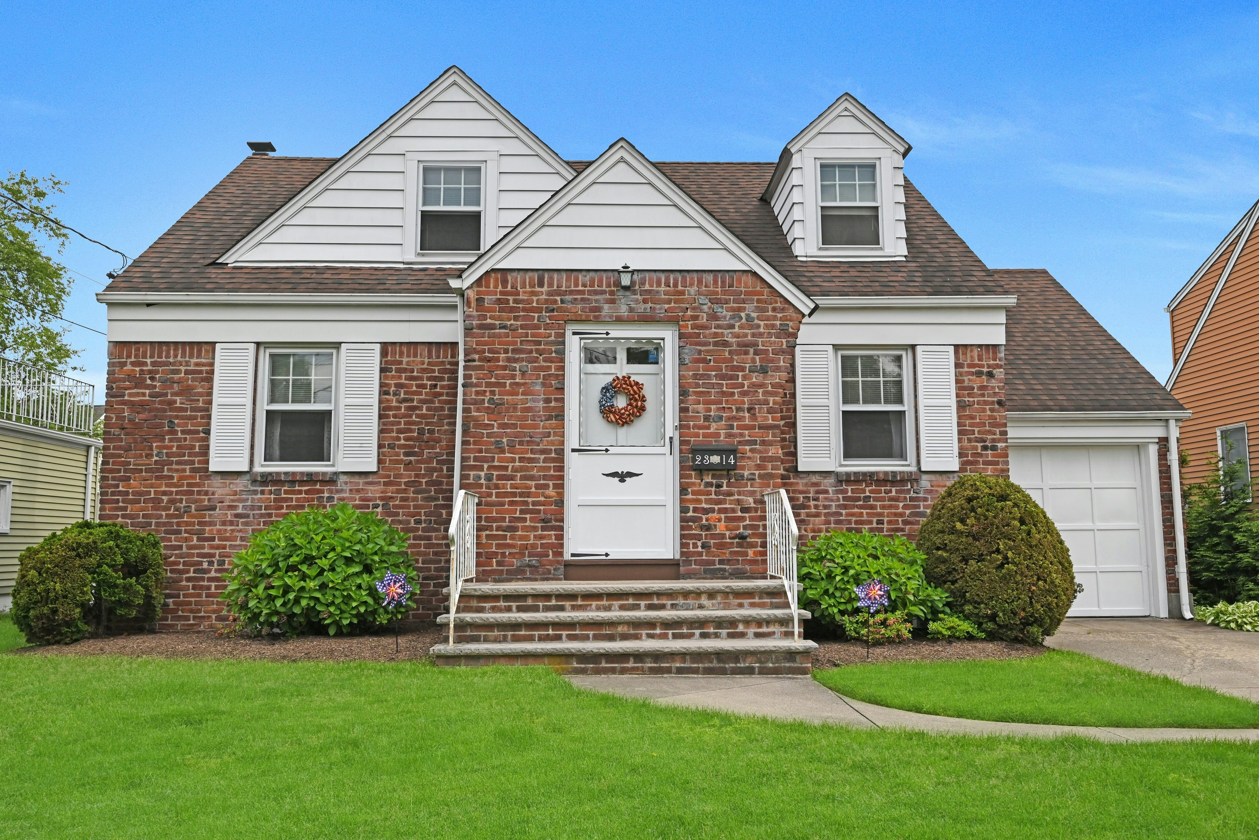 23-14 Ellington Road 