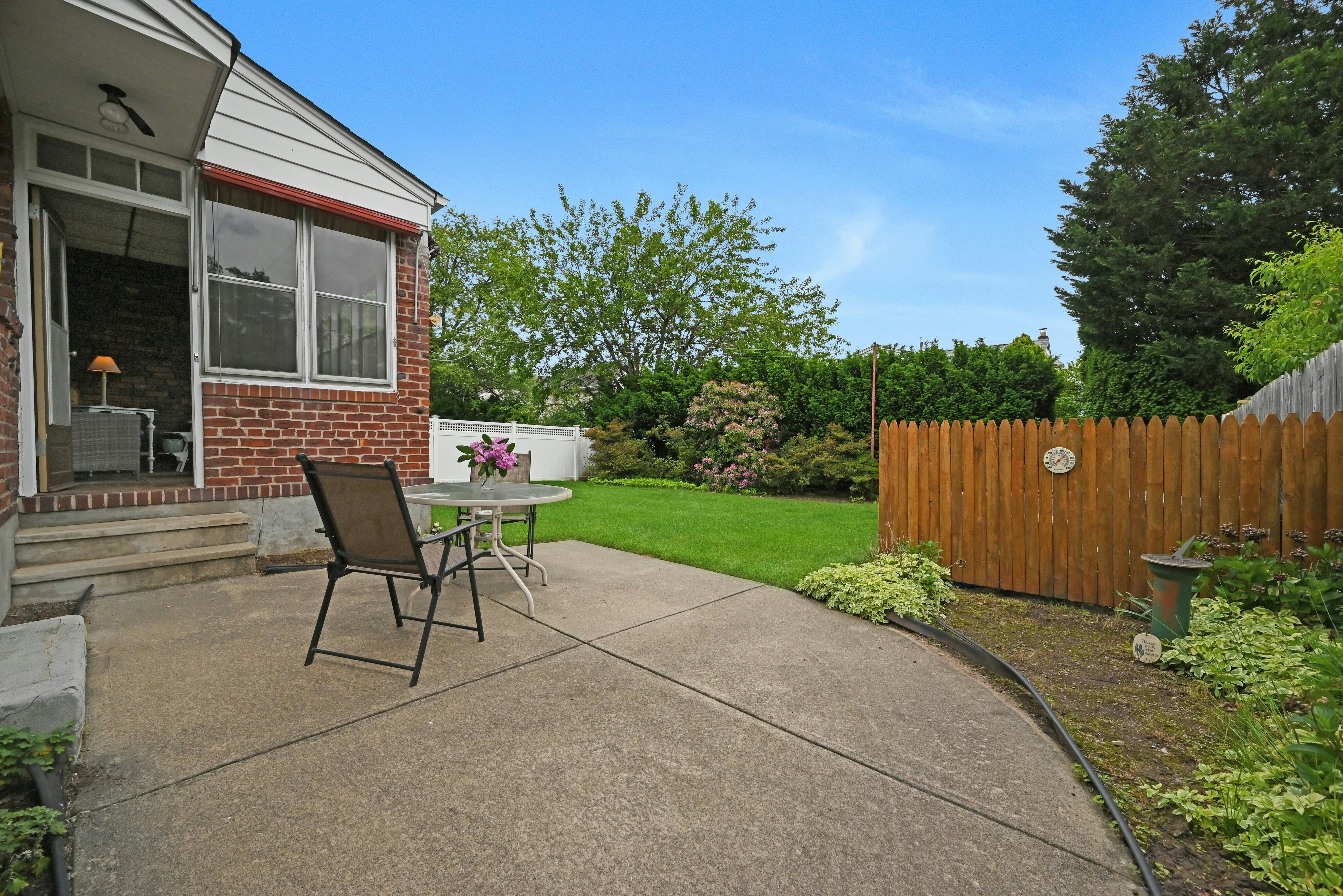 23-14 Ellington Road 