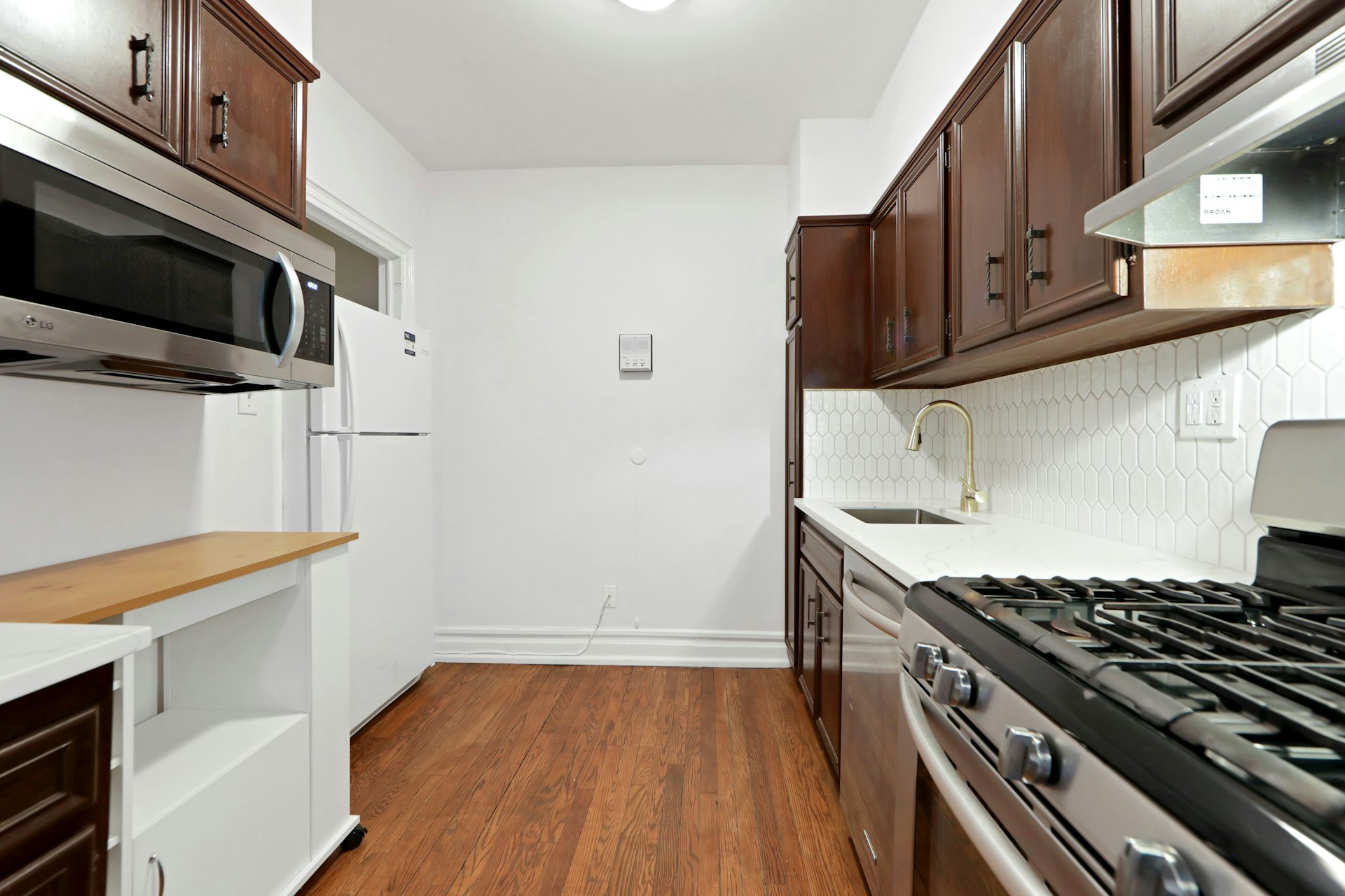 100 East Palisade Avenue, #A24 