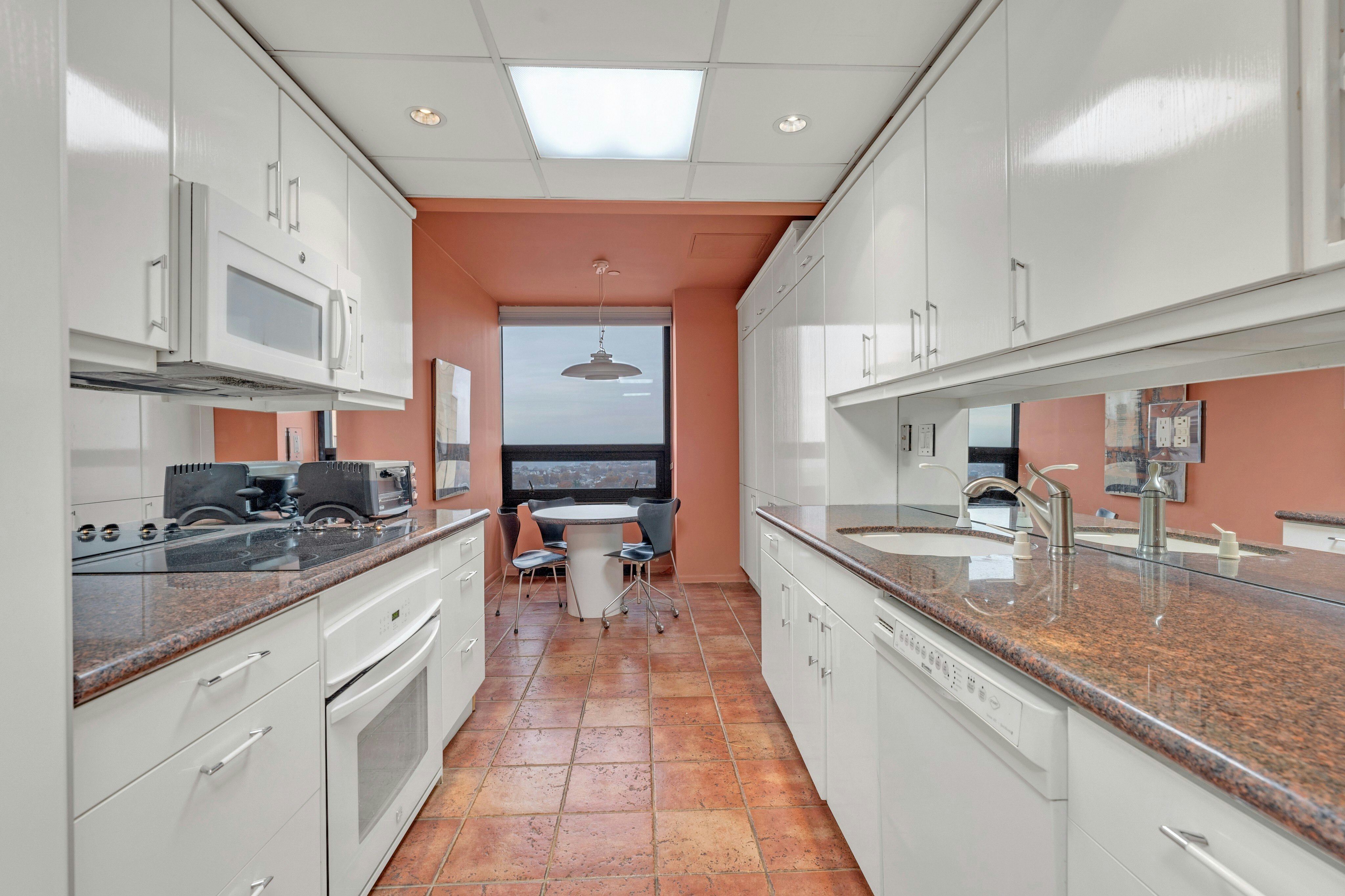 800 Palisade Avenue Unit 24E