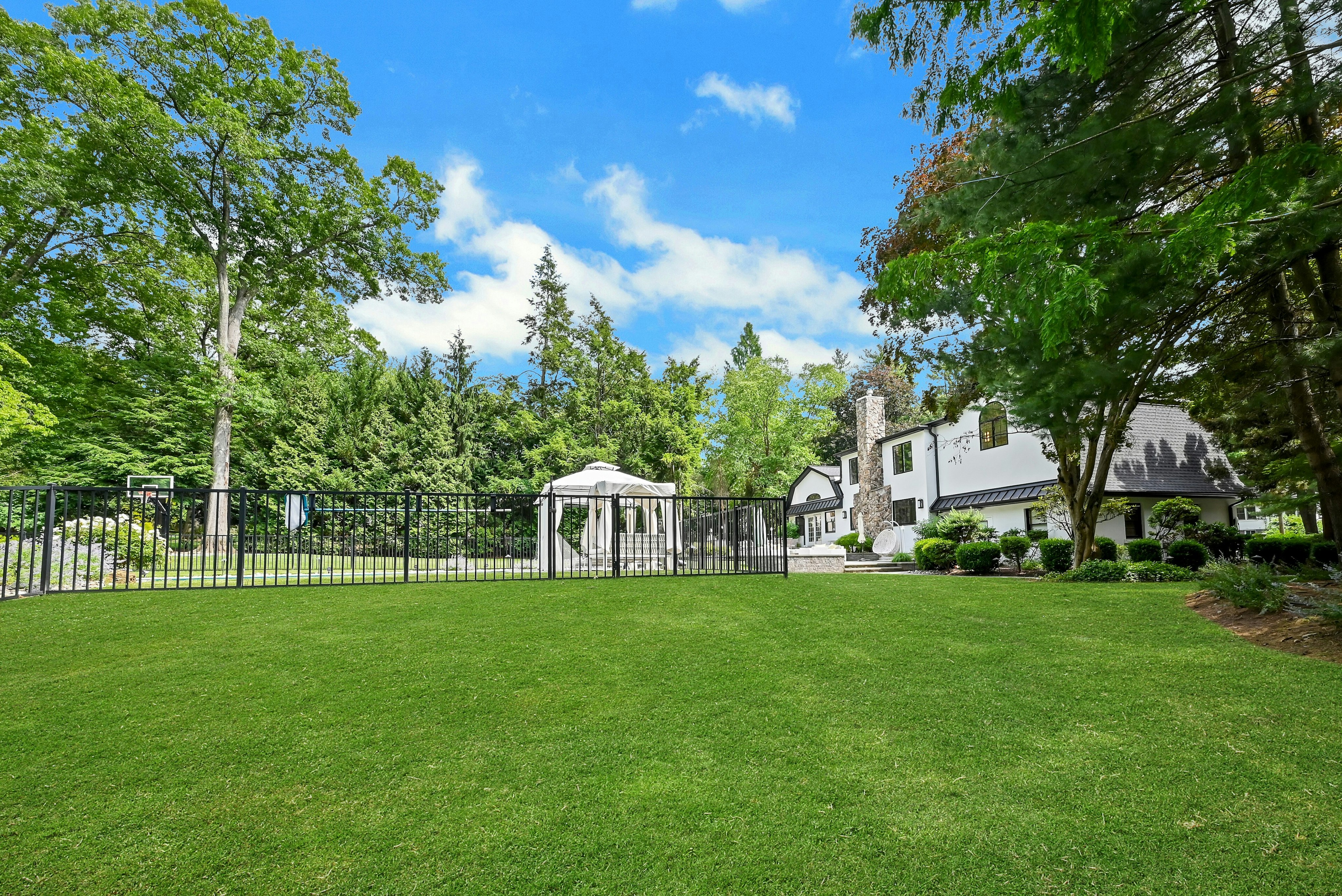 111 Hudson Avenue 