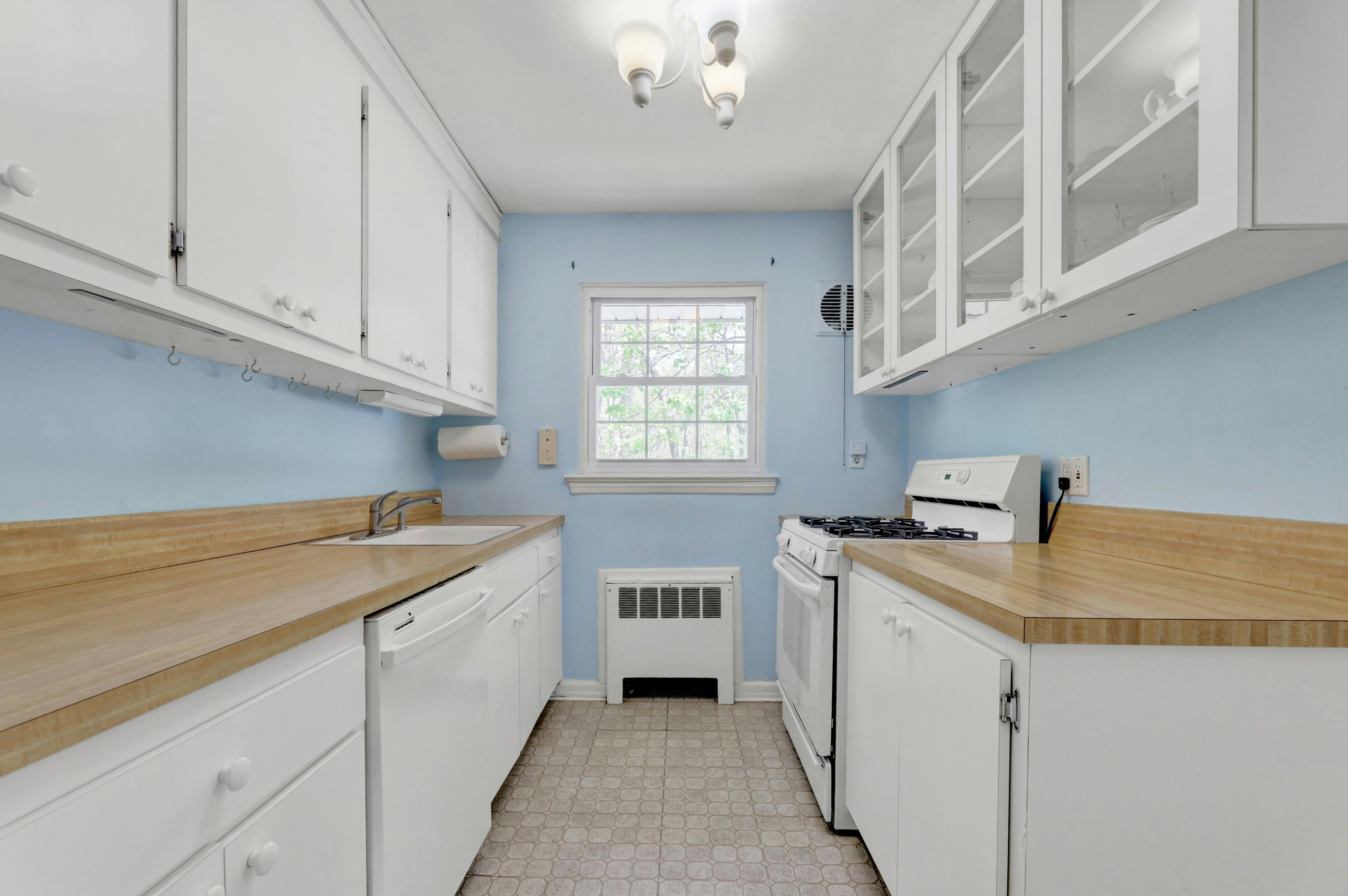 659 Newcomb Road 