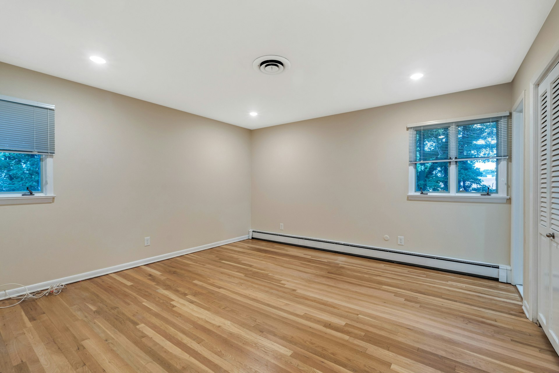 32 Rock Road 