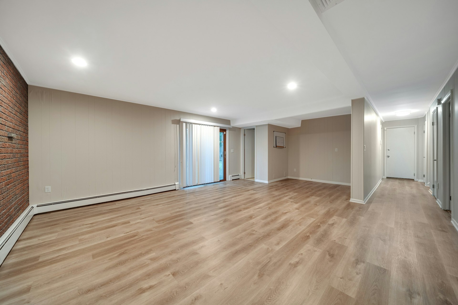 32 Rock Road 