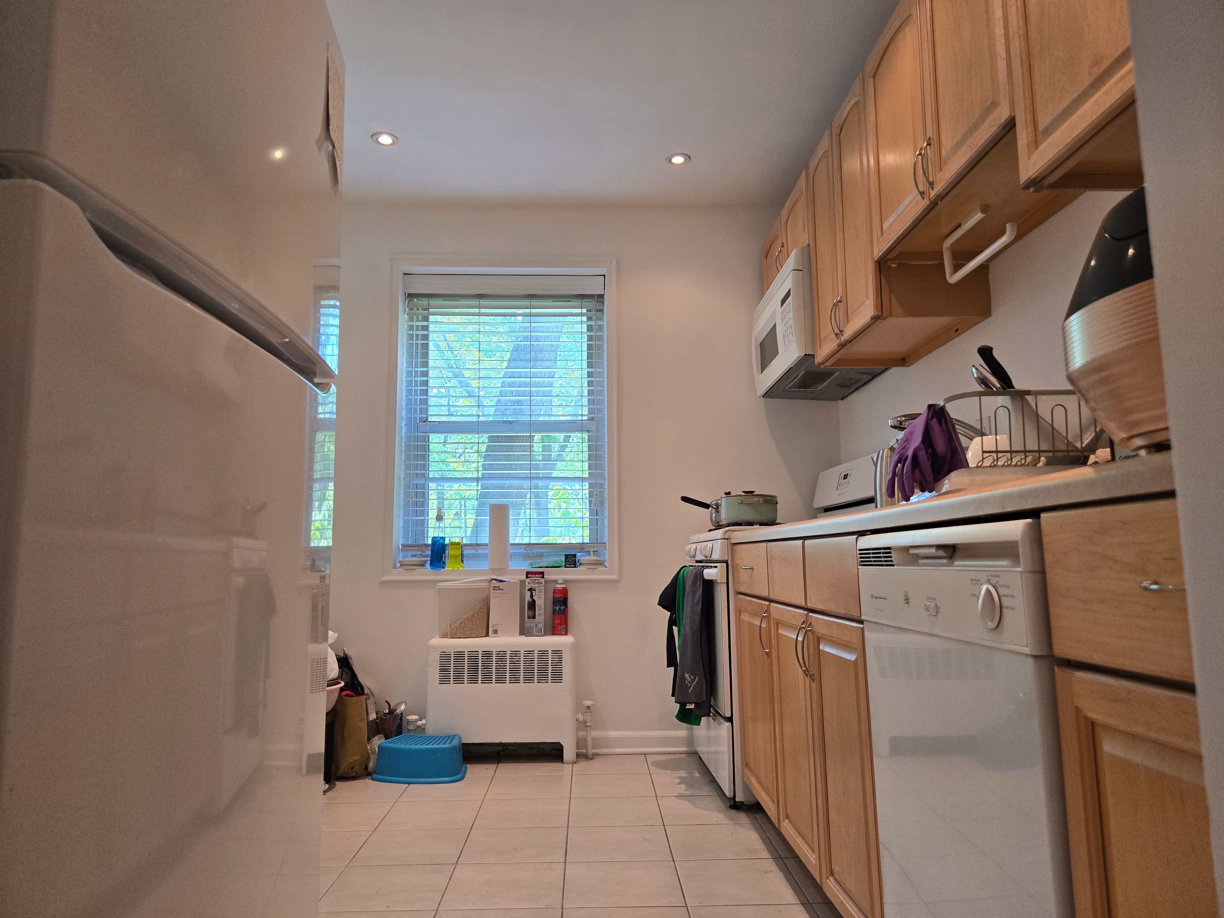 2330 Linwood Ave #1F 