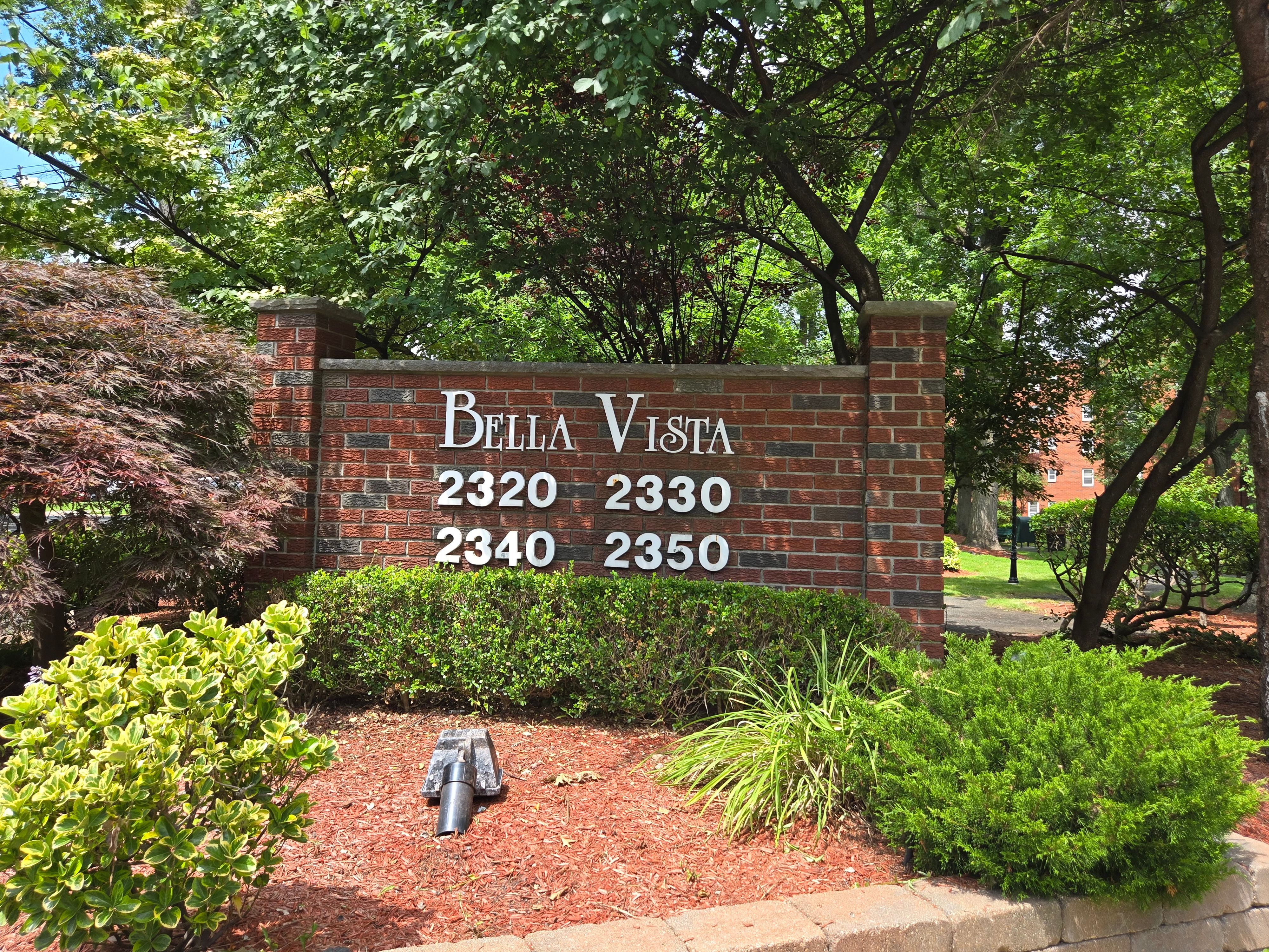 2330 Linwood Ave #1F 