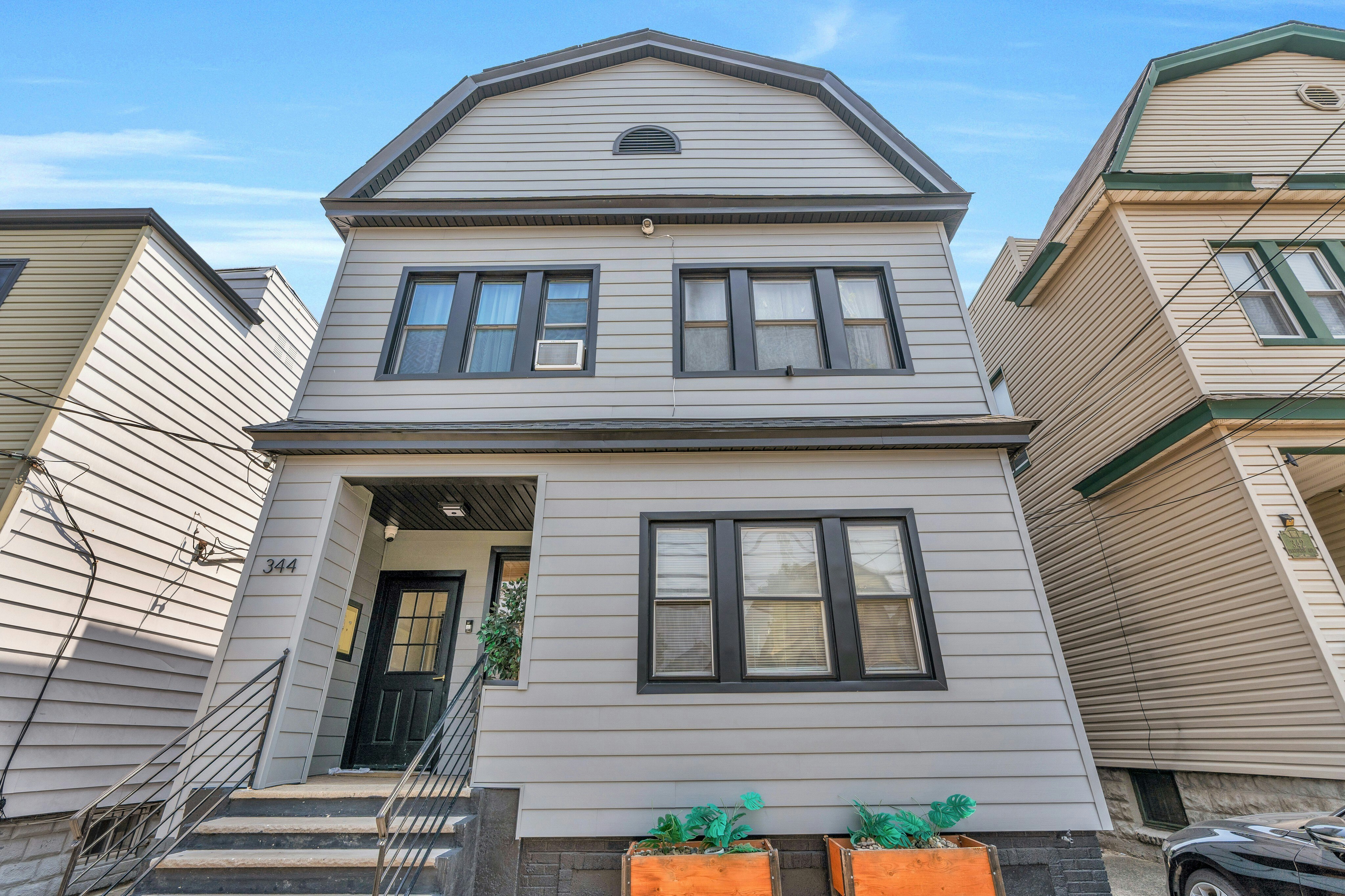 344 Danforth Ave  #3 
