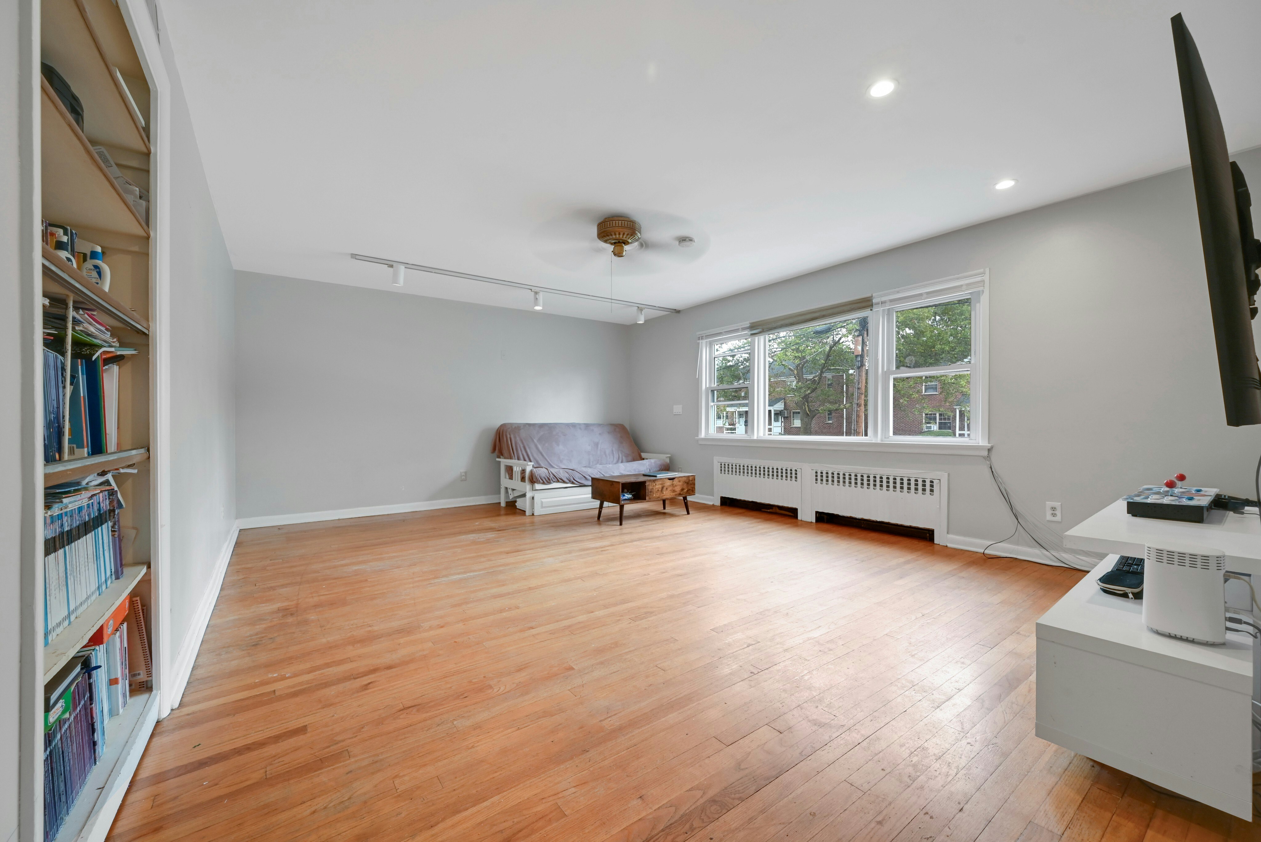 1227 Inwood Terrace 
