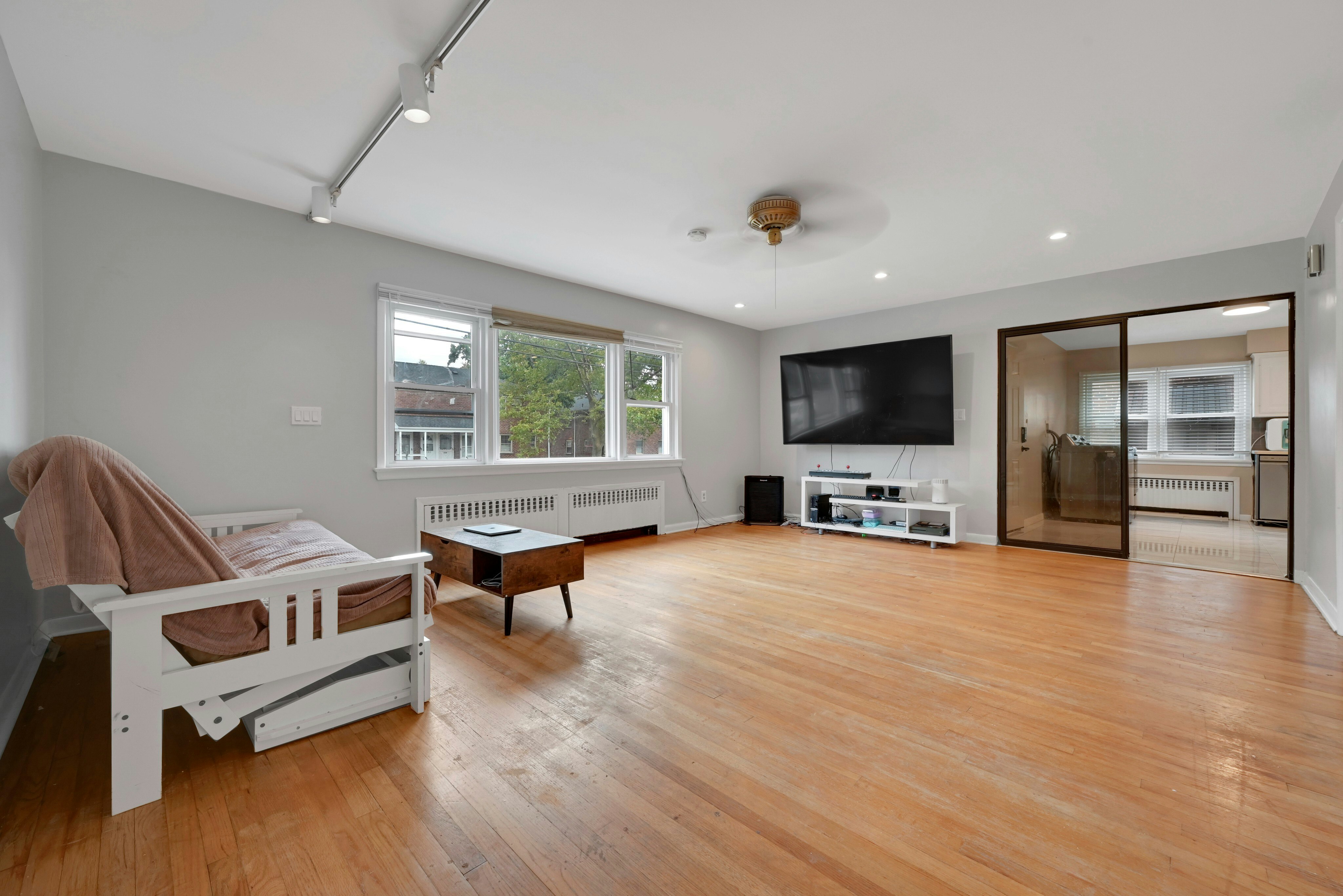 1227 Inwood Terrace 