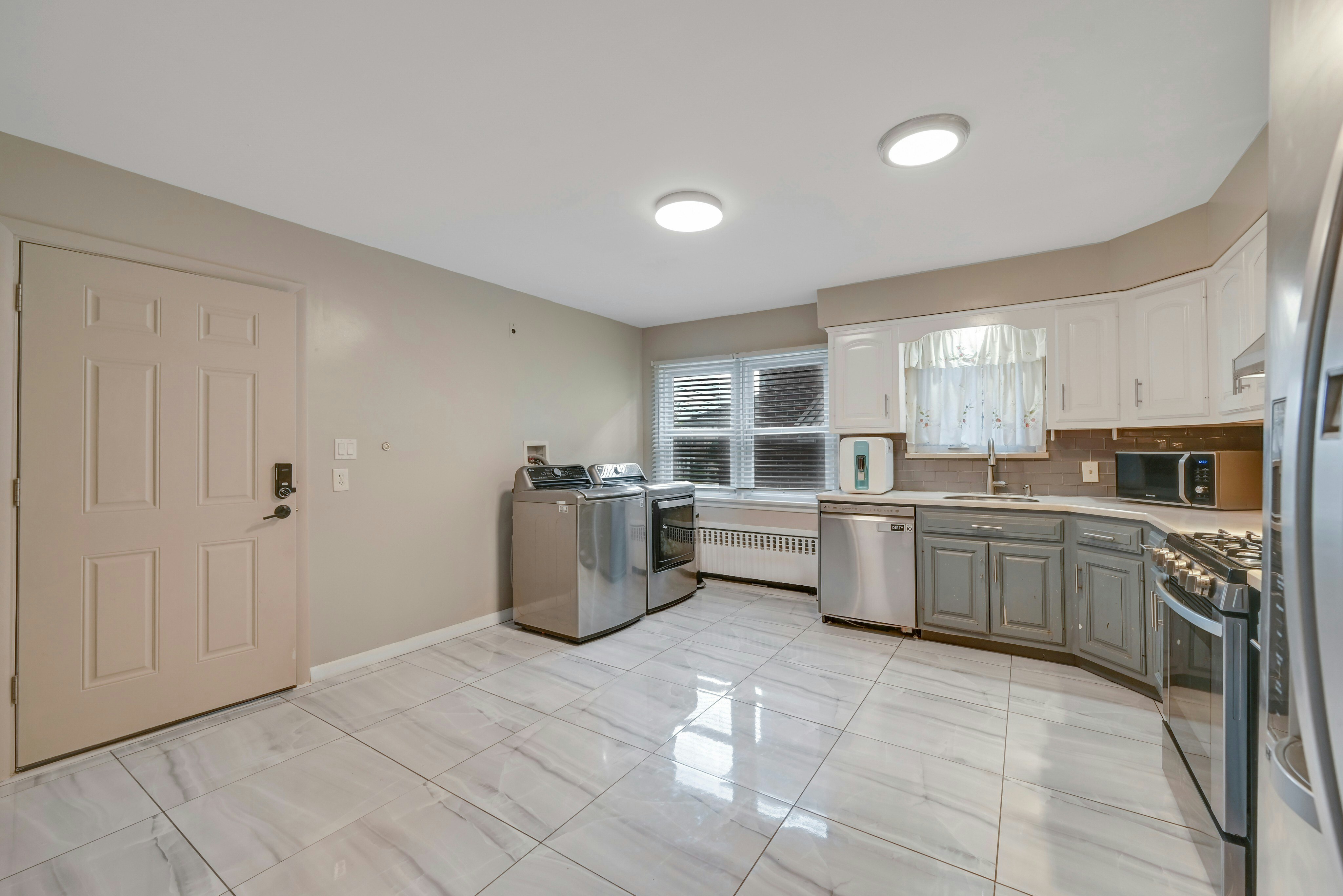 1227 Inwood Terrace 