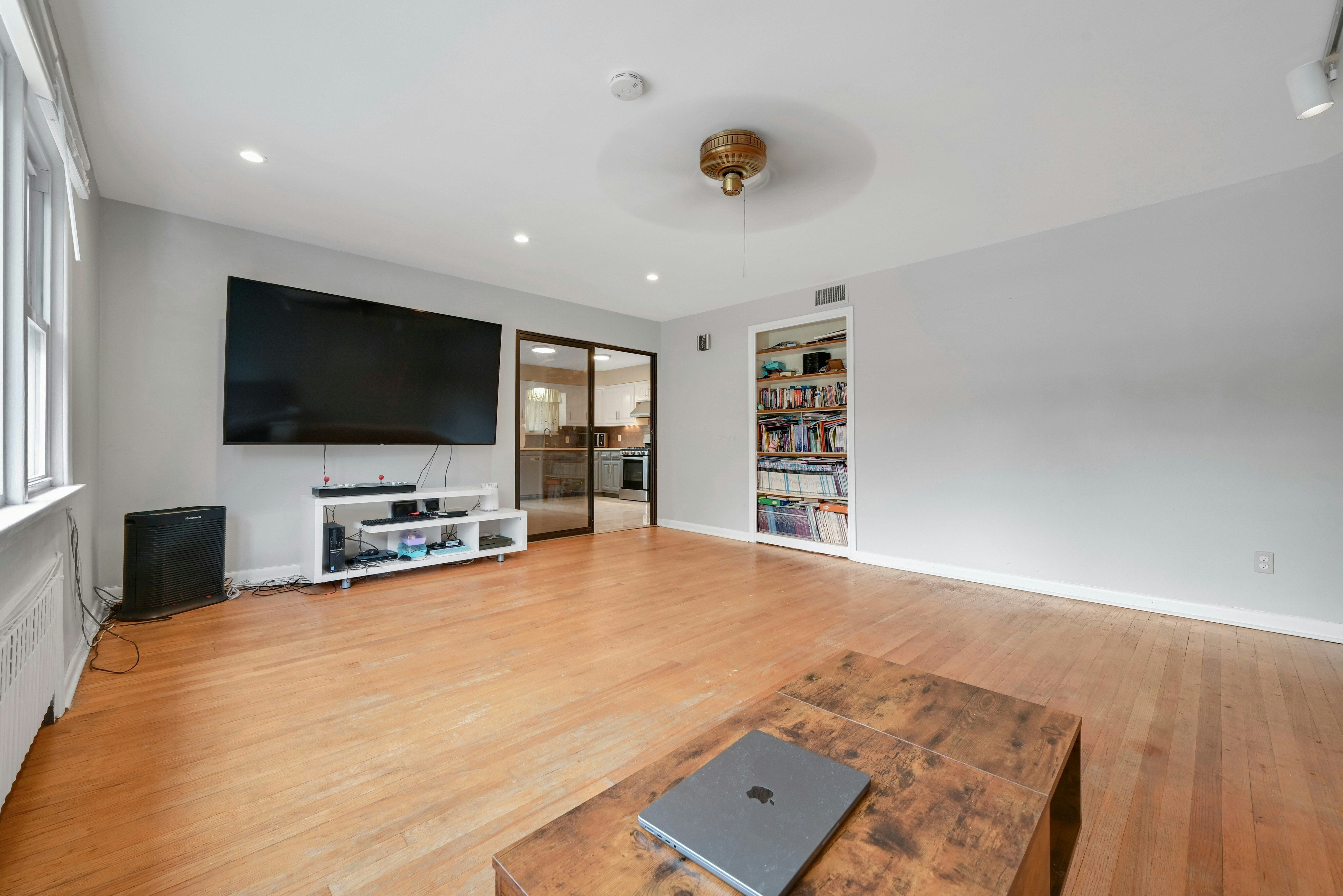 1227 Inwood Terrace 