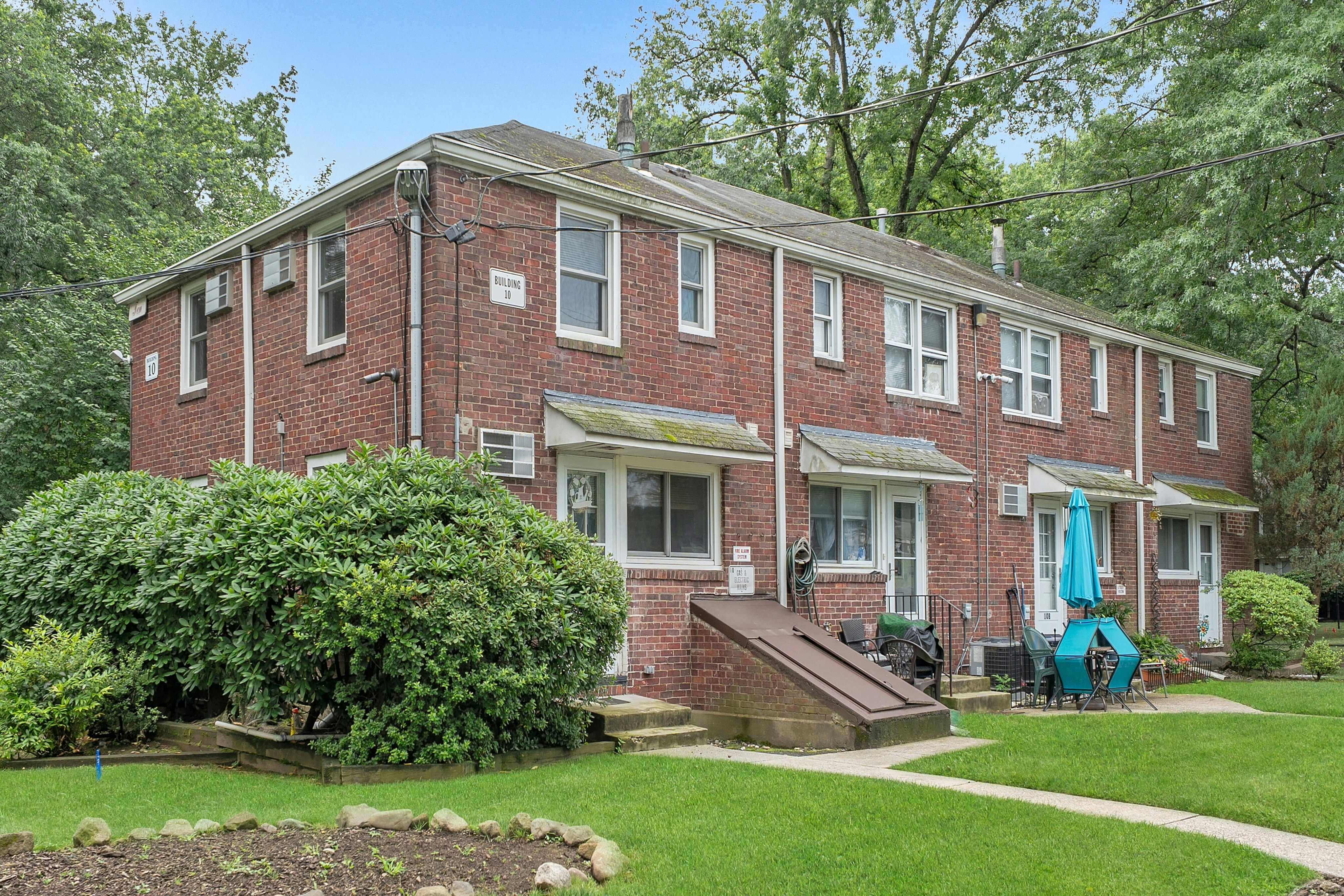 130 Glenbrook Parkway Unit 10D