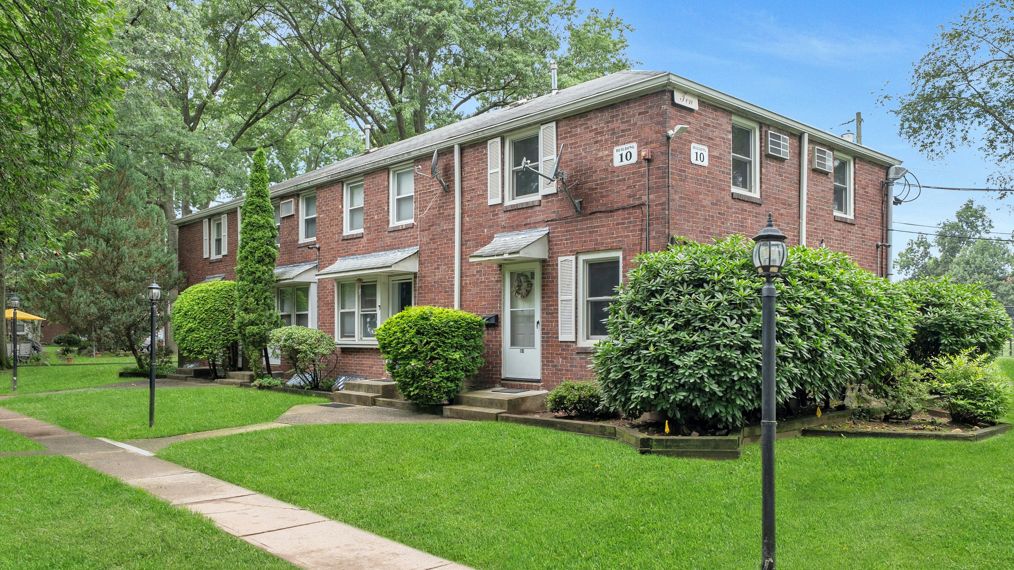 130 Glenbrook Parkway Unit 10D
