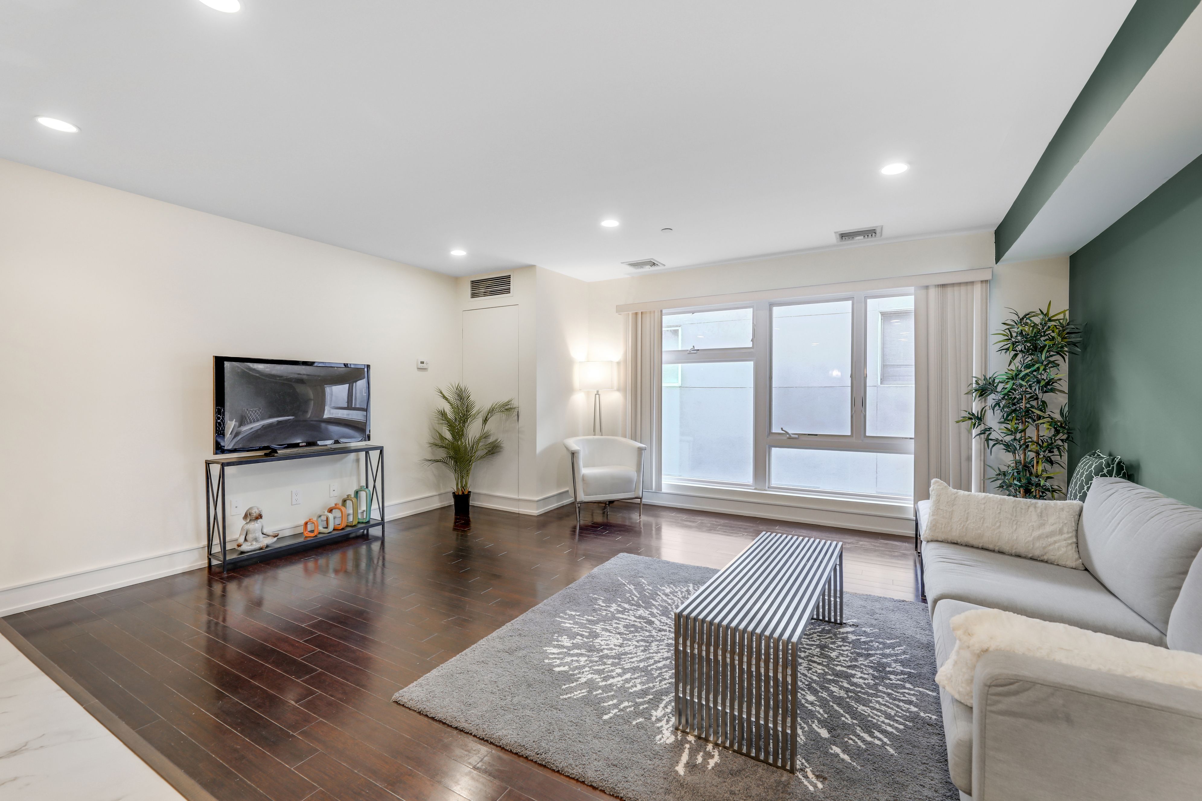 310 Cliff Lane #3C 