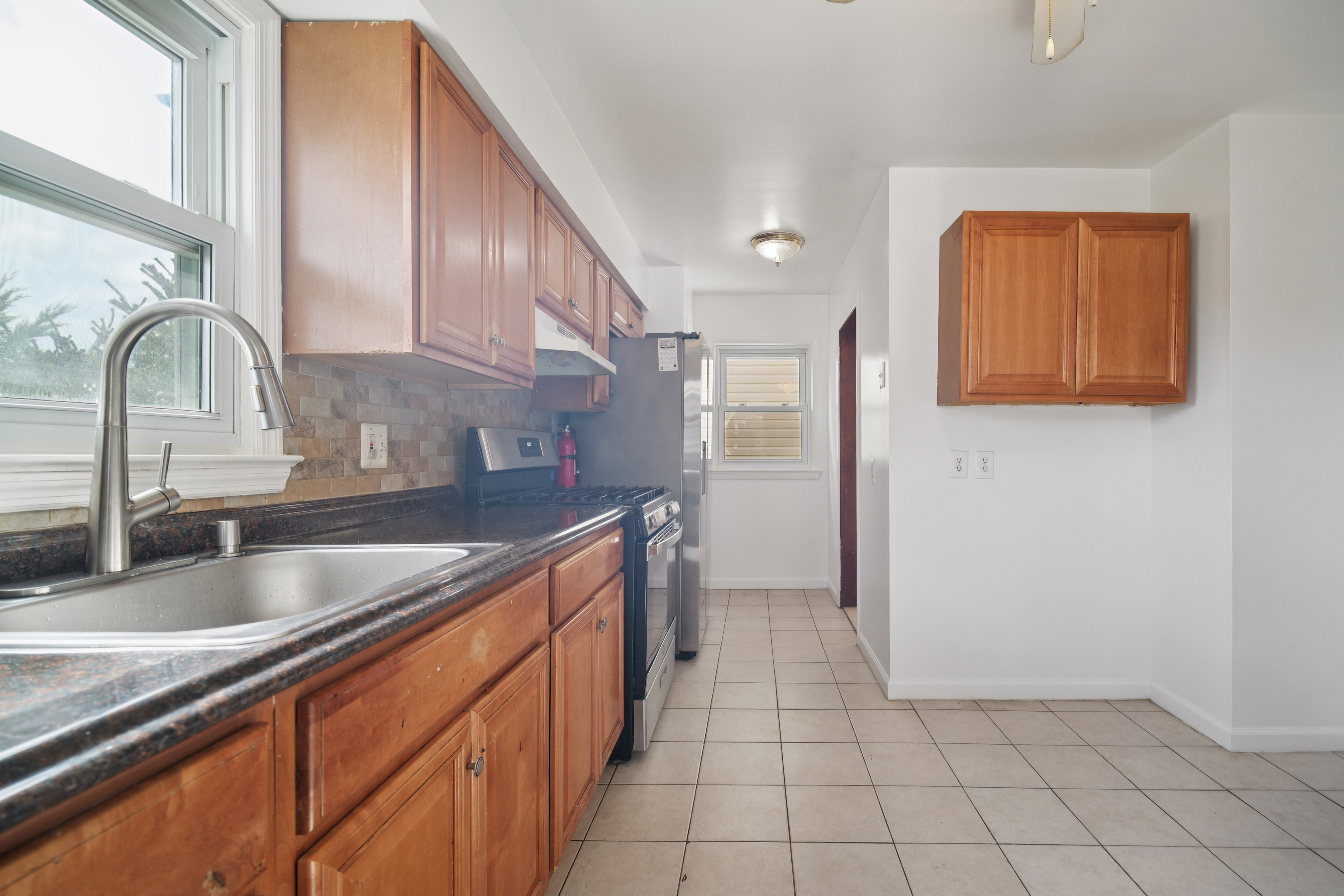 436 DeWitt Ave 