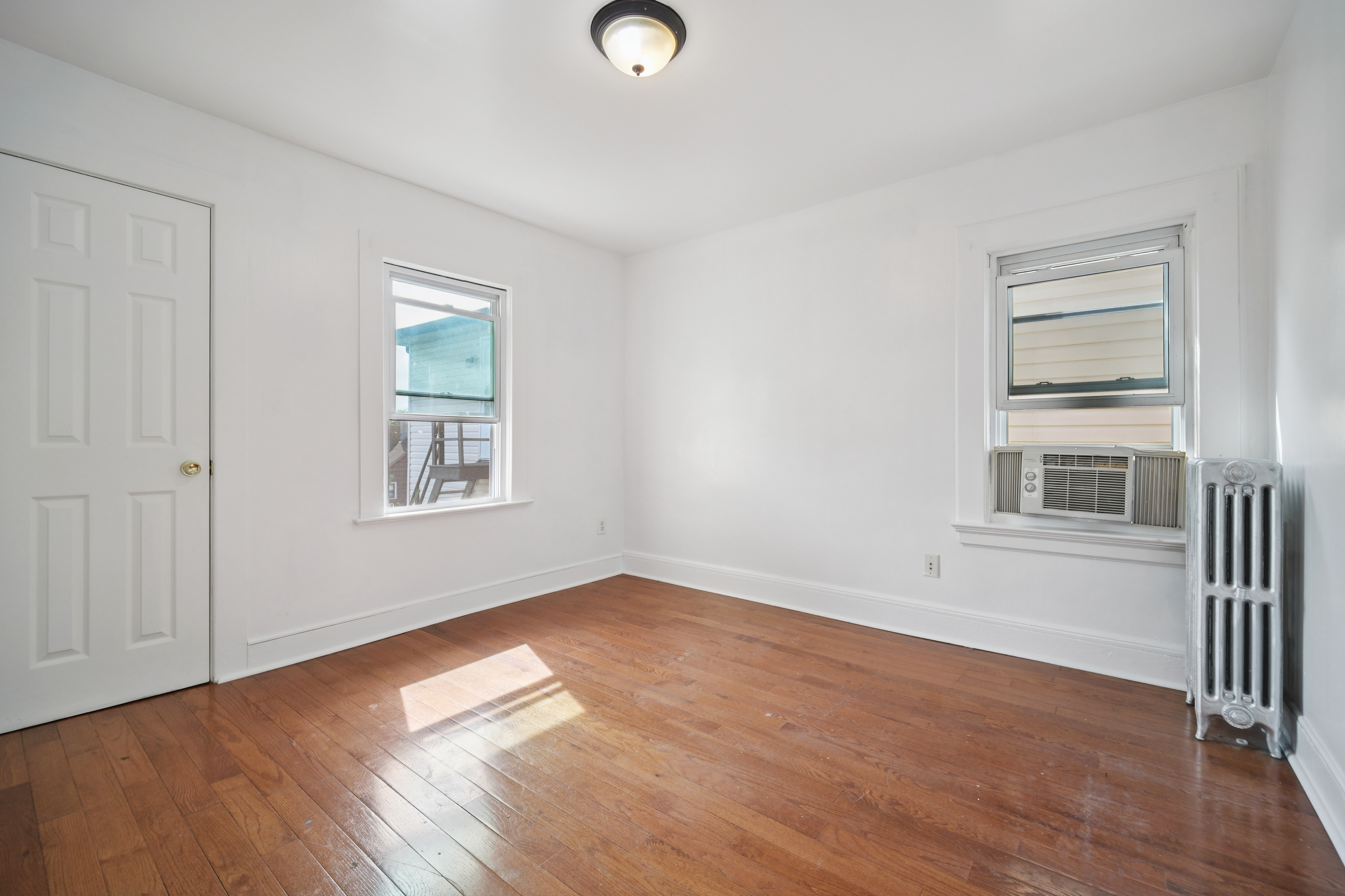 436 DeWitt Ave 