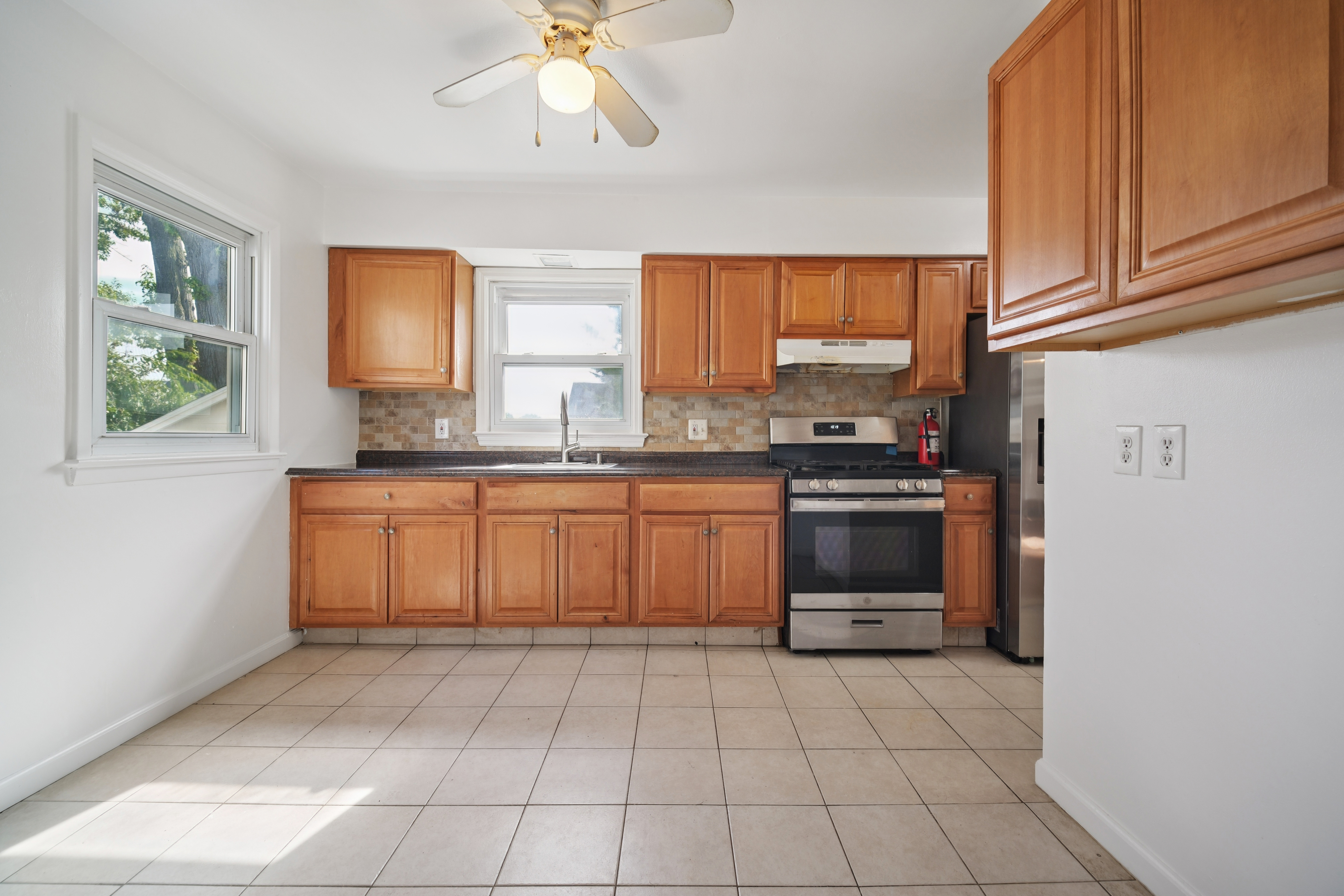 436 DeWitt Ave 