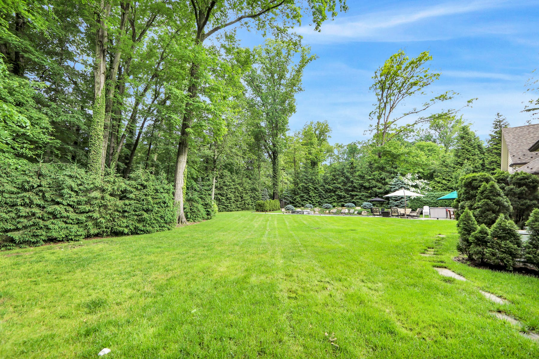 15 Sleepy Hollow Rd 