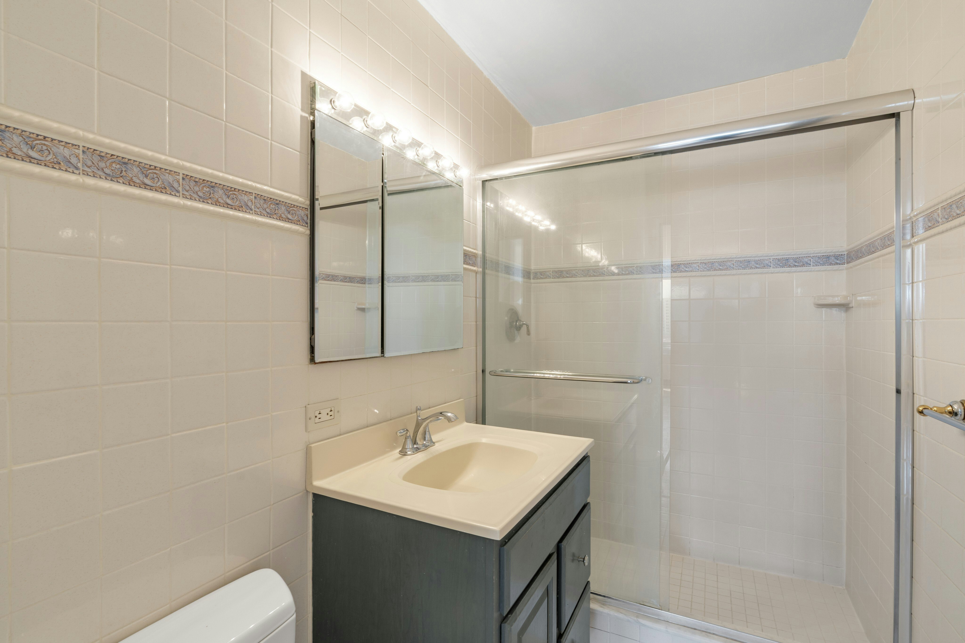 2000 Linwood Avenue 7K