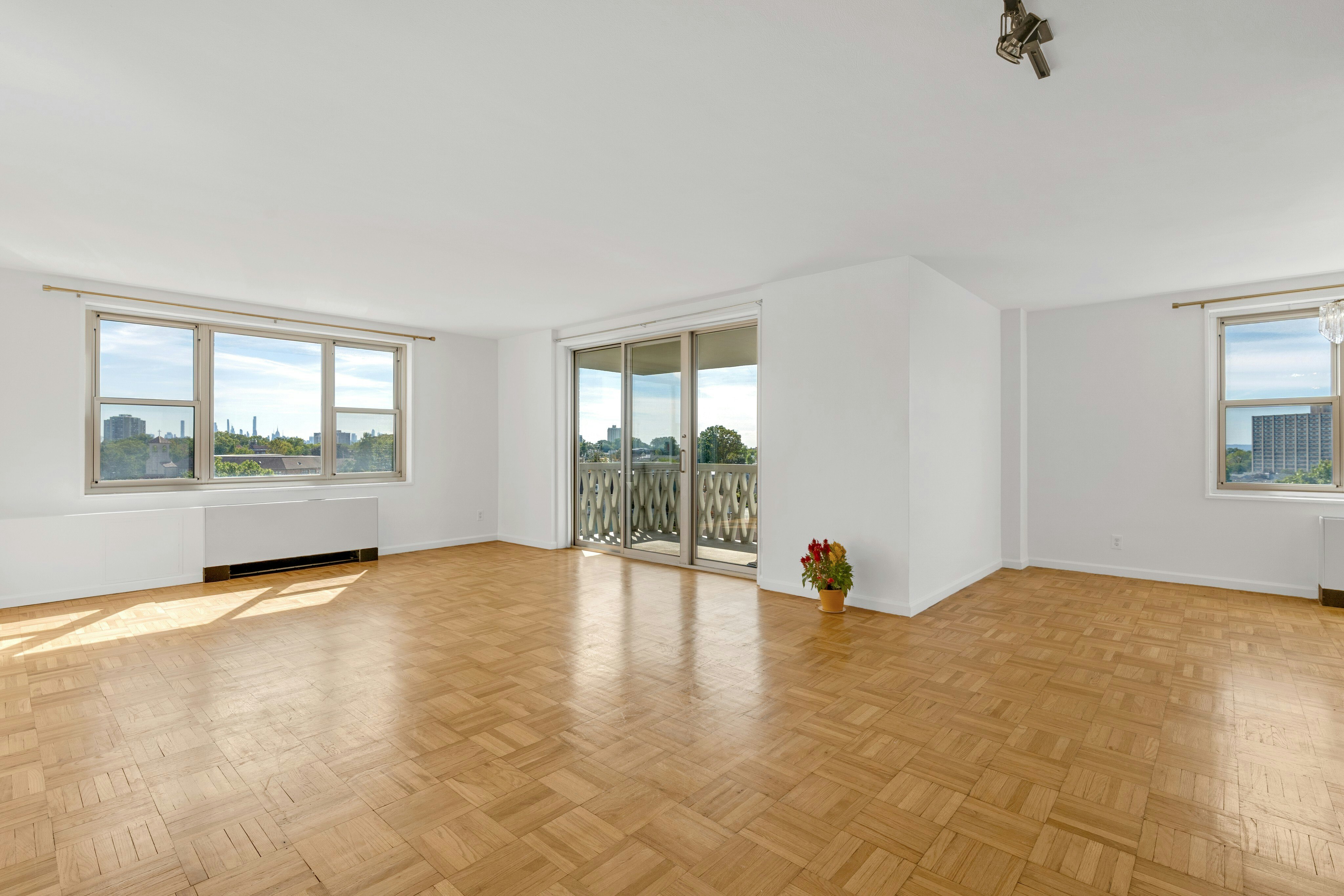 2000 Linwood Avenue 7K