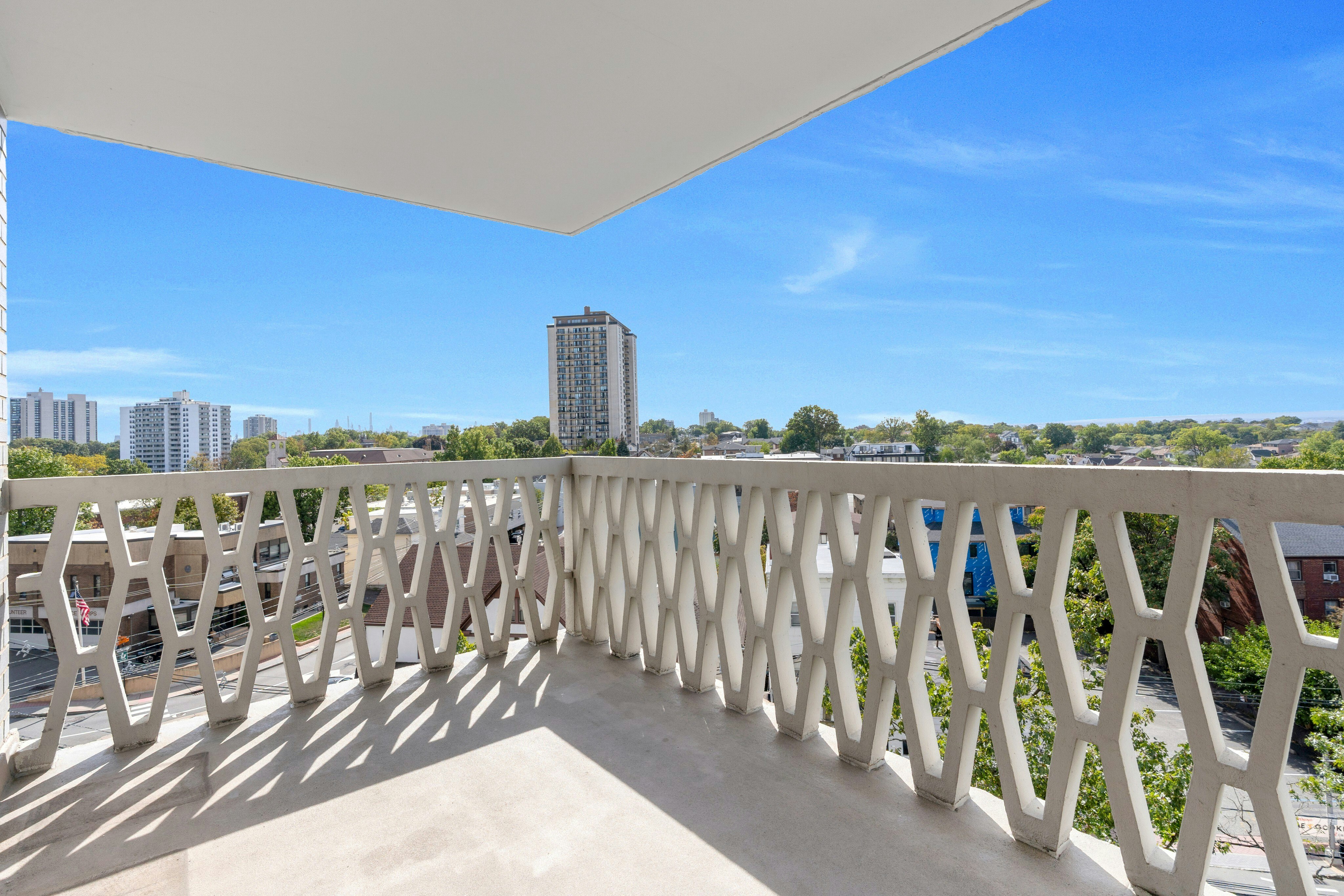 2000 Linwood Avenue 7K