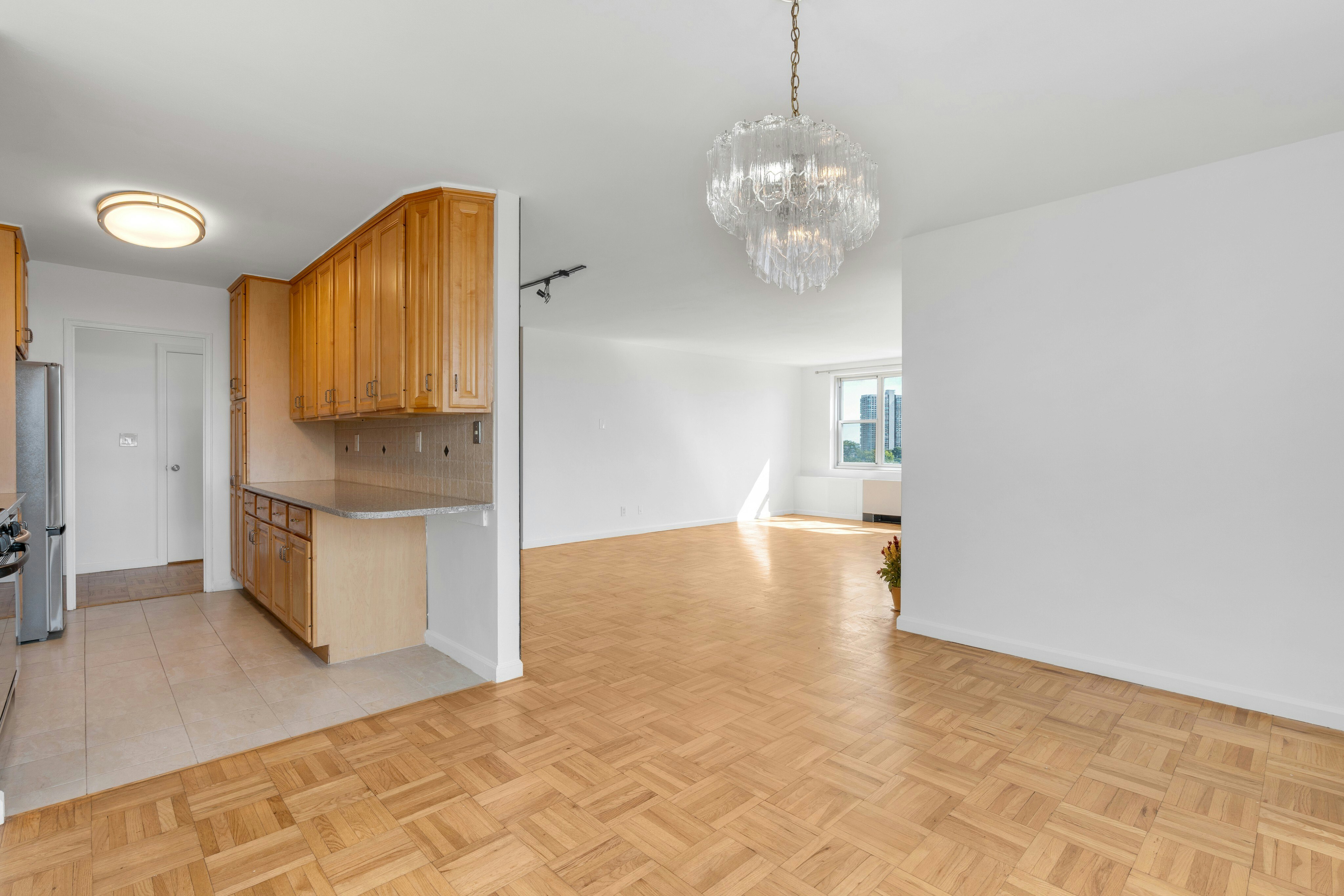 2000 Linwood Avenue 7K