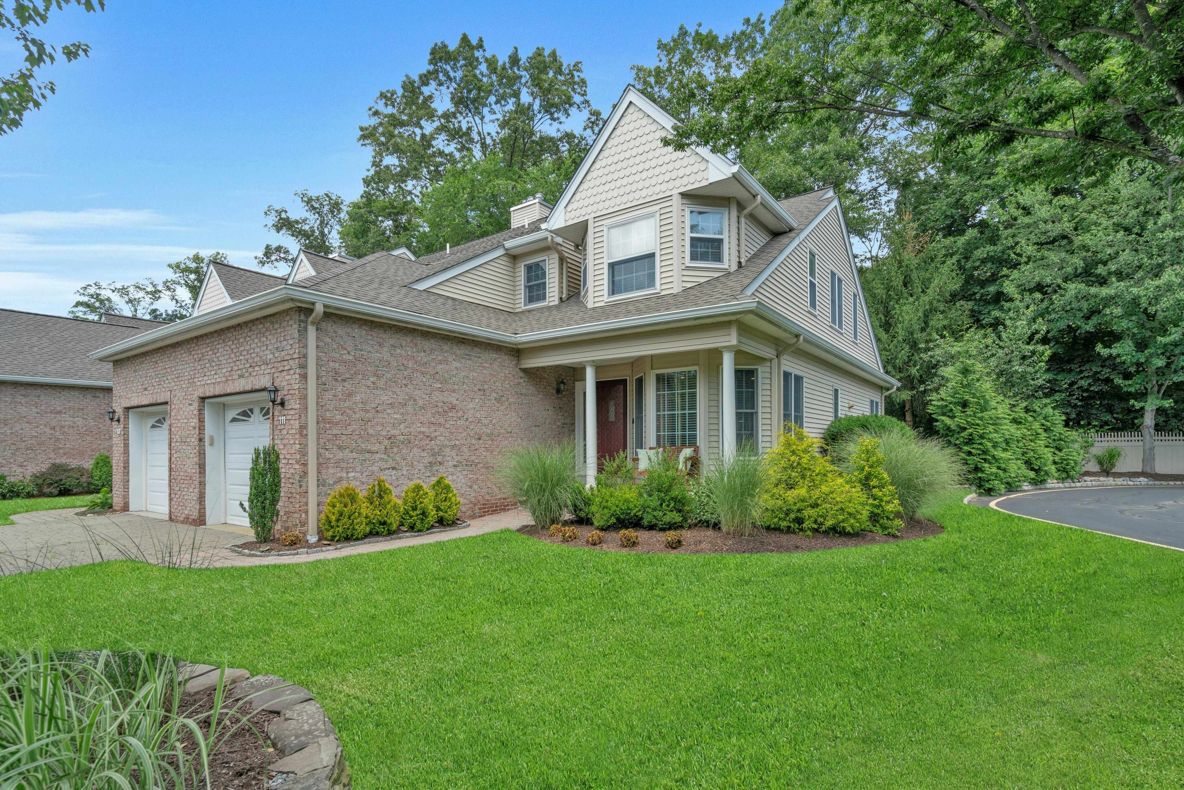 111 Trotters Lane 