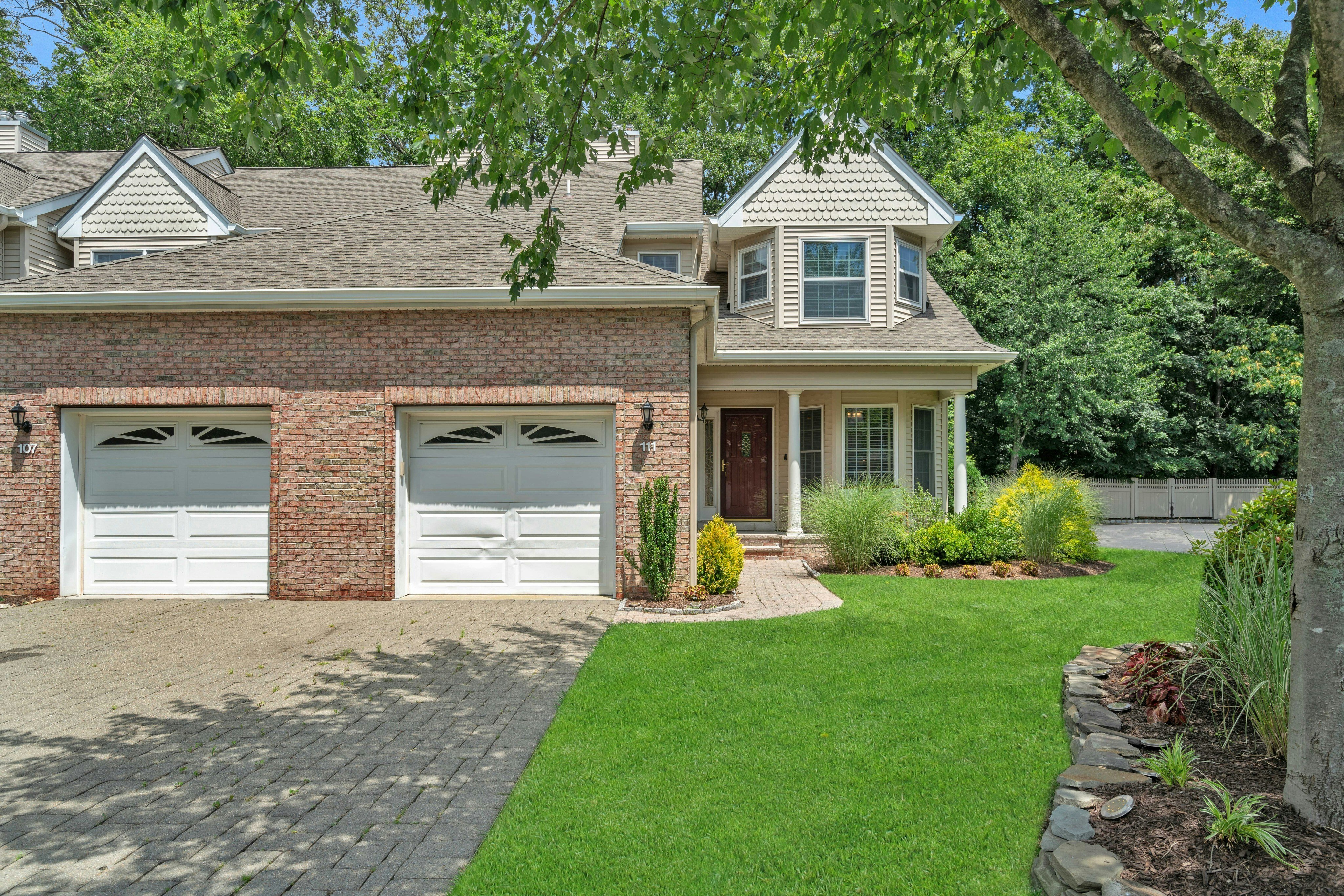 111 Trotters Lane 