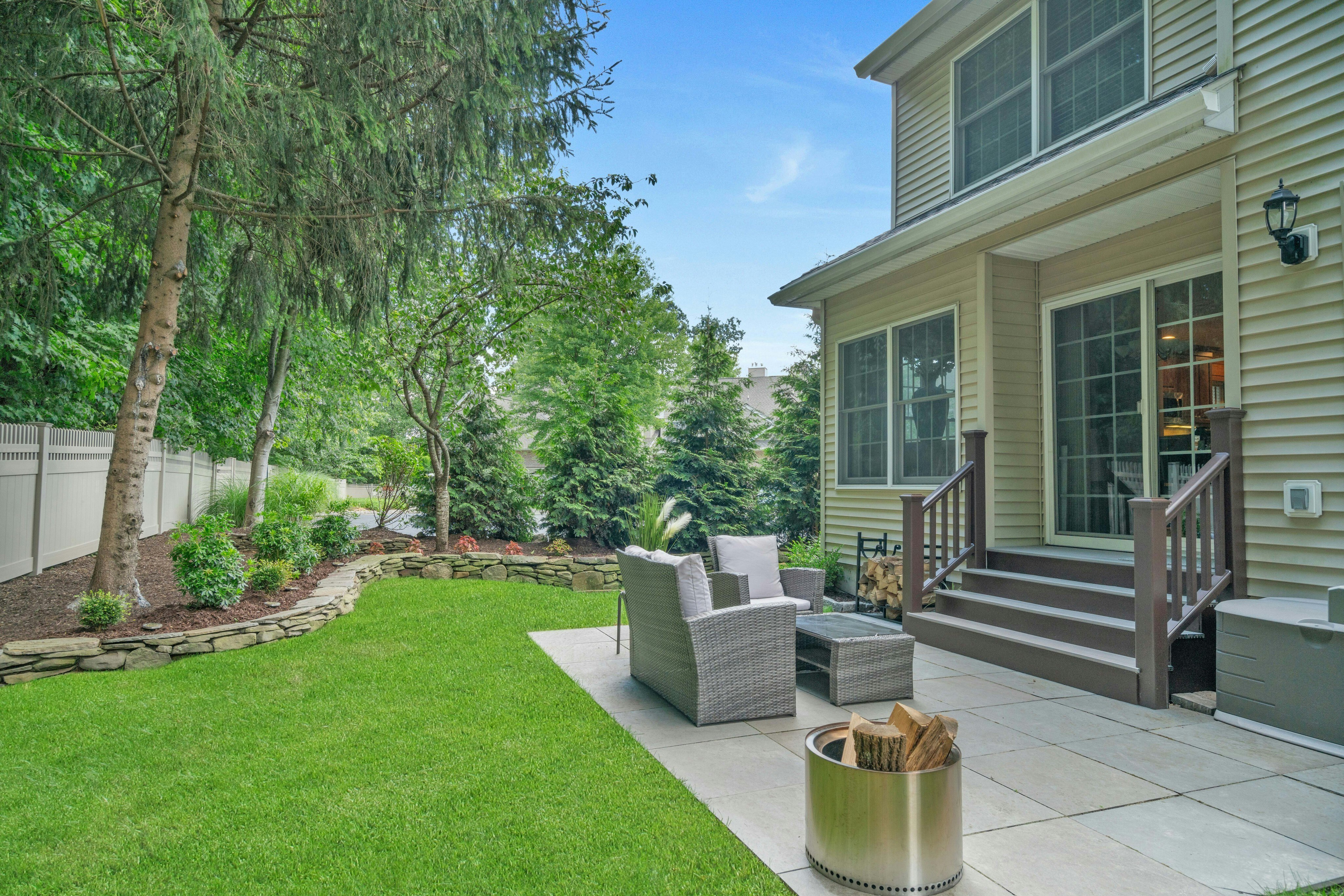 111 Trotters Lane 