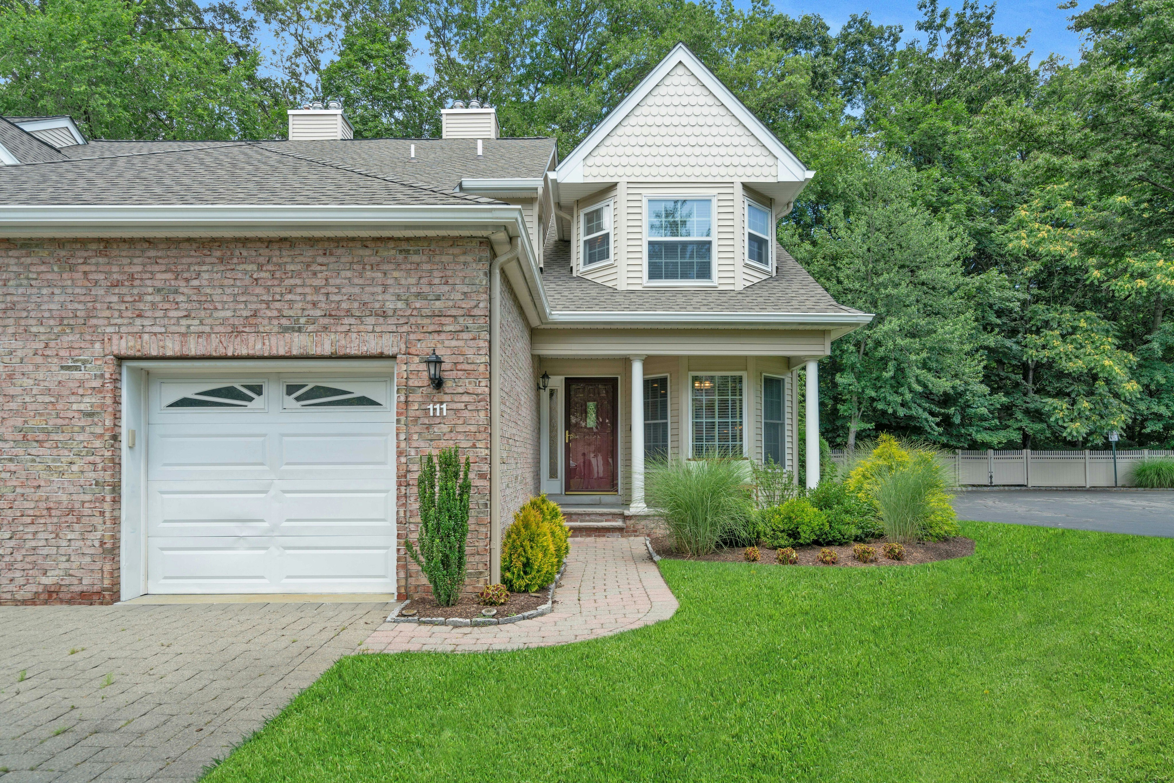 111 Trotters Lane 