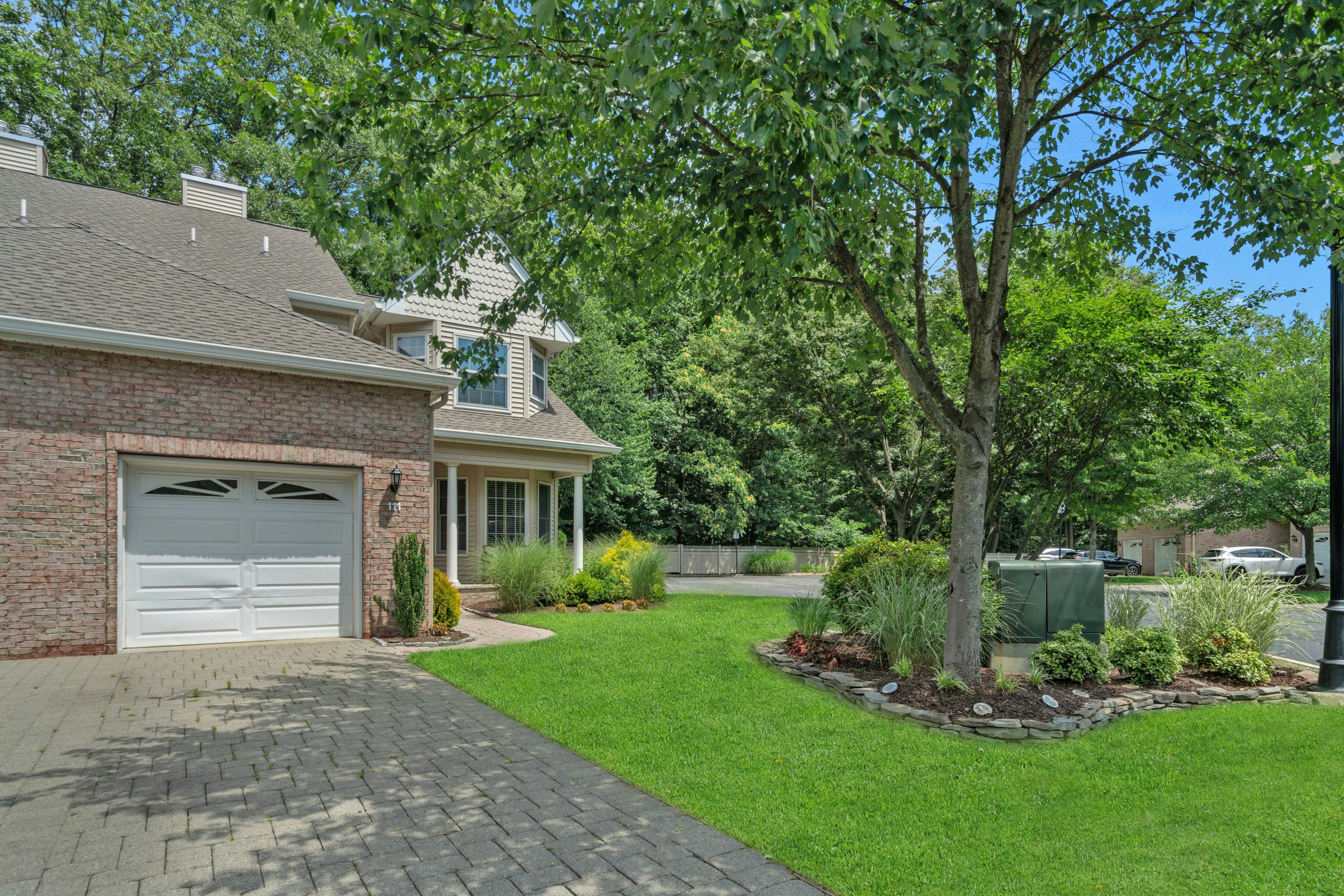111 Trotters Lane 