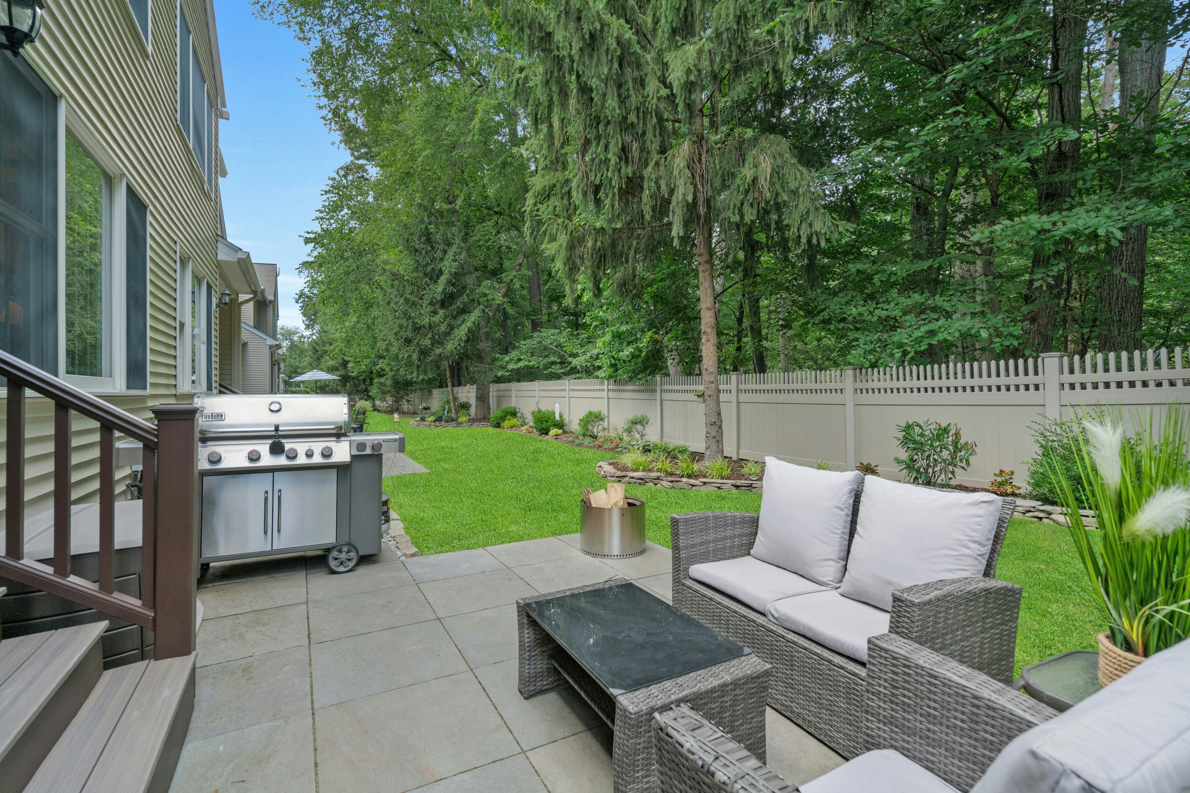 111 Trotters Lane 