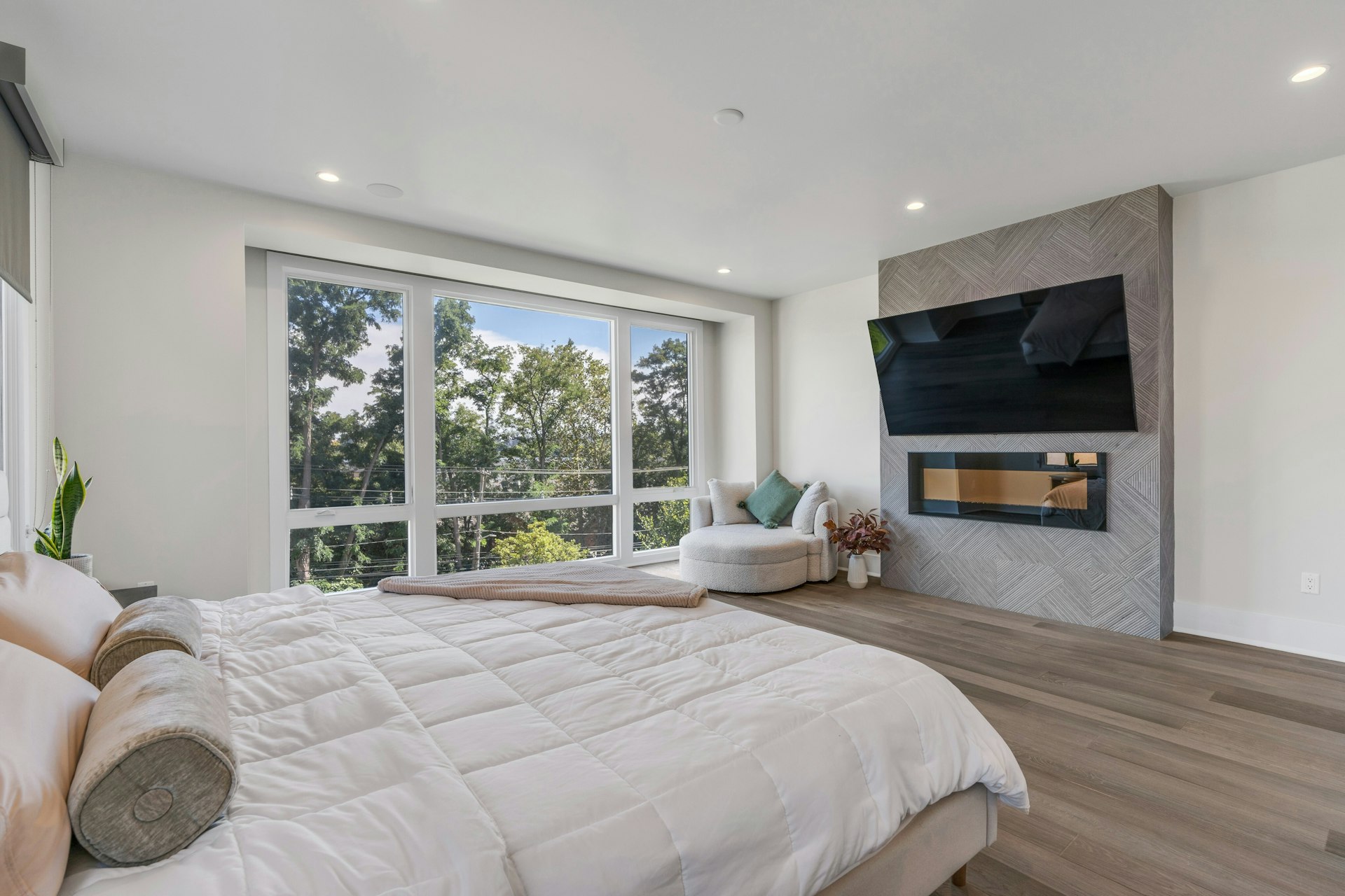 1238 River Road, #B 