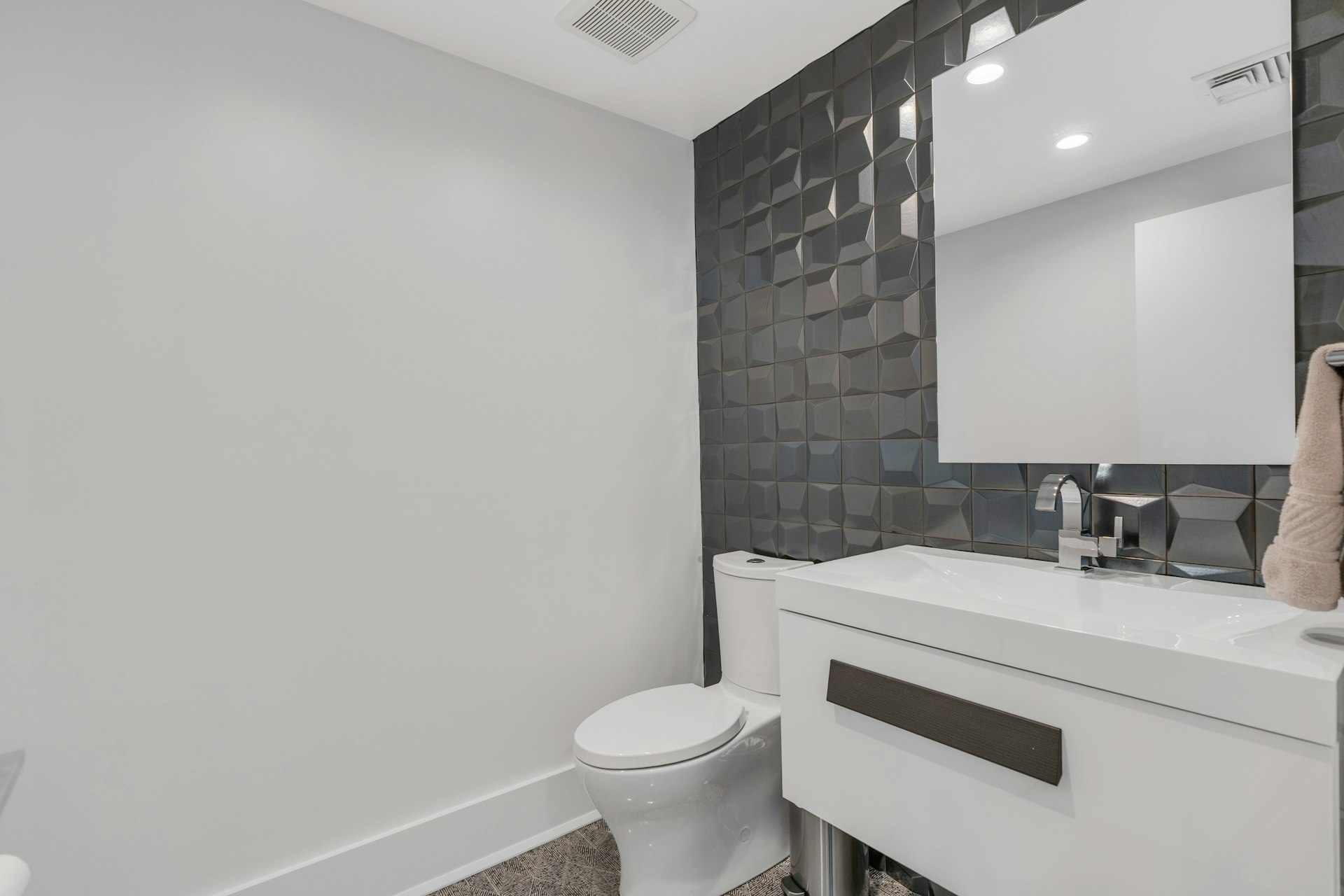 1238 River Road, #B 