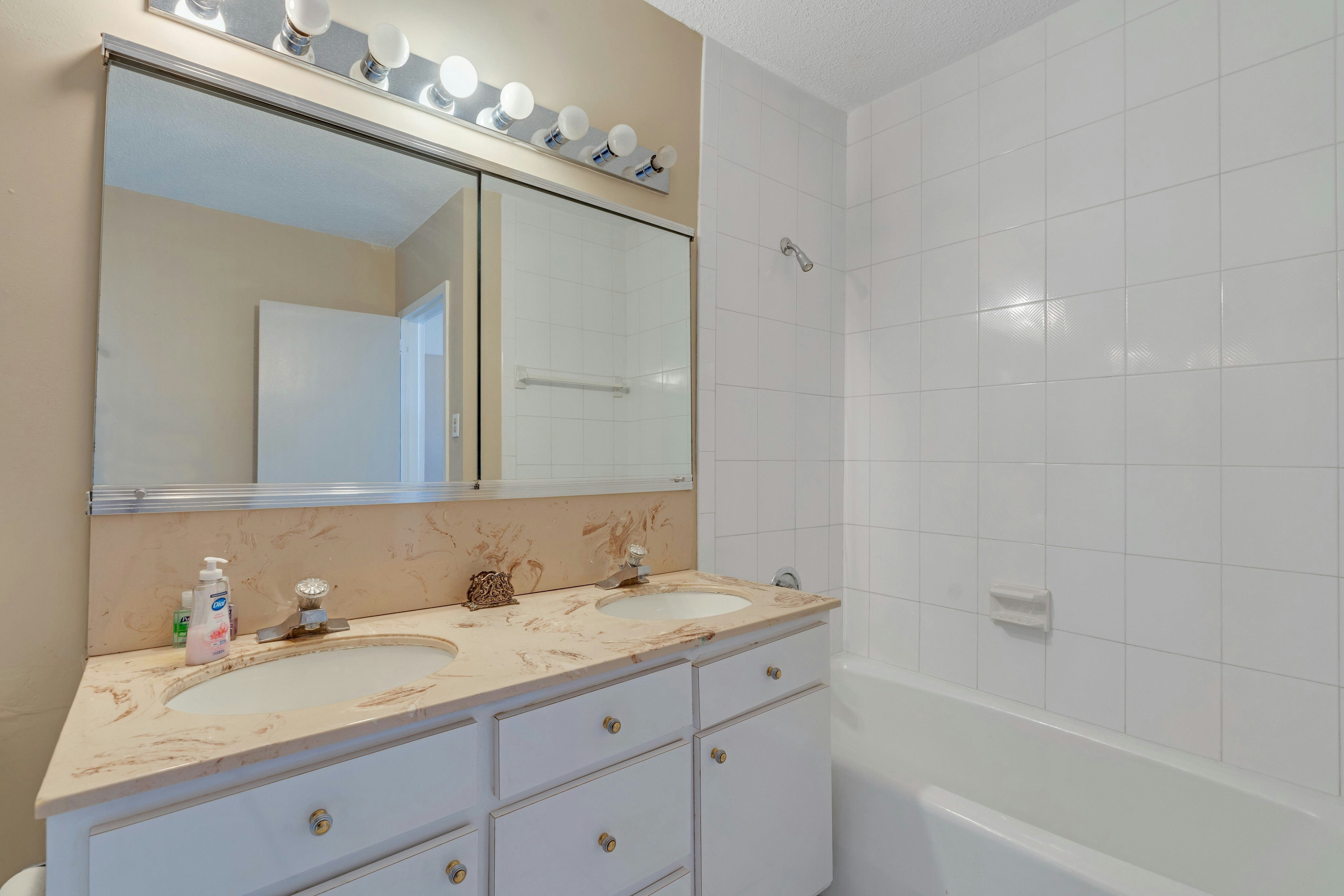 1530 Palisade Avenue  14B 