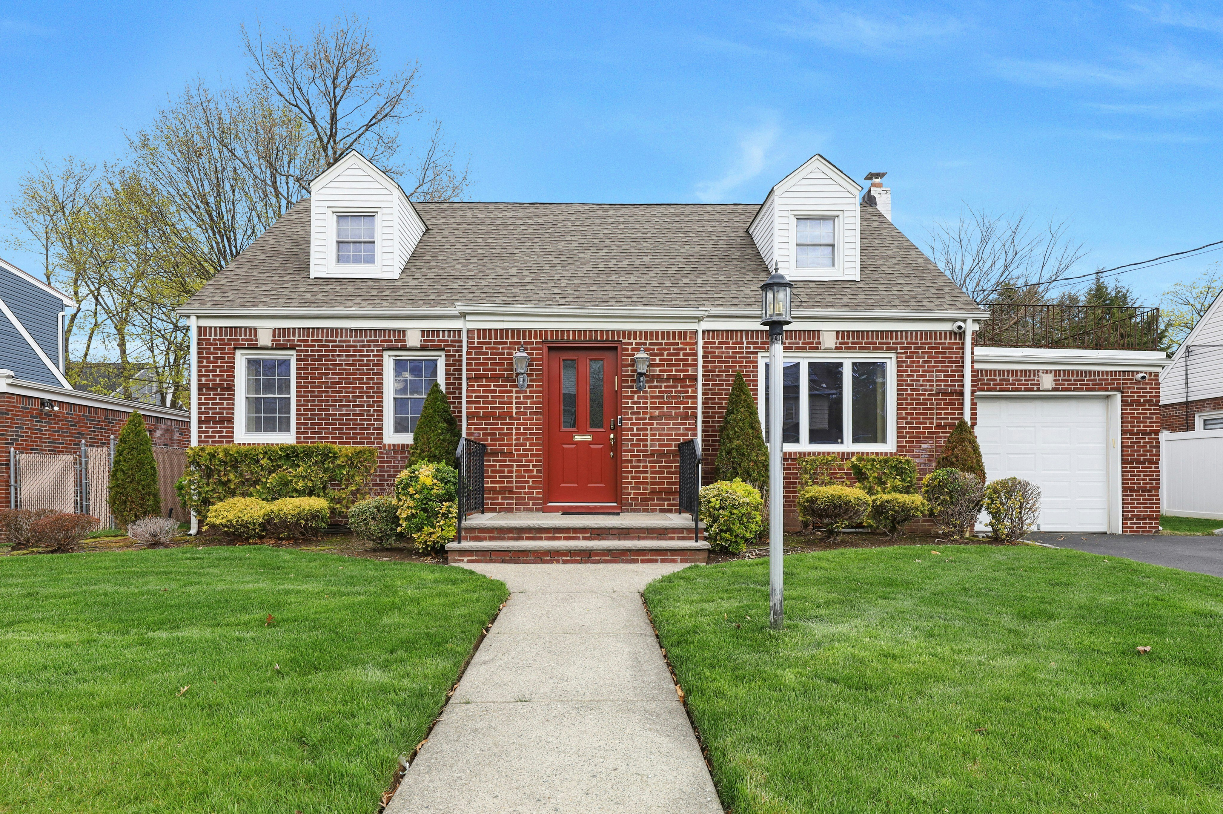 10-15 Ellis Avenue 