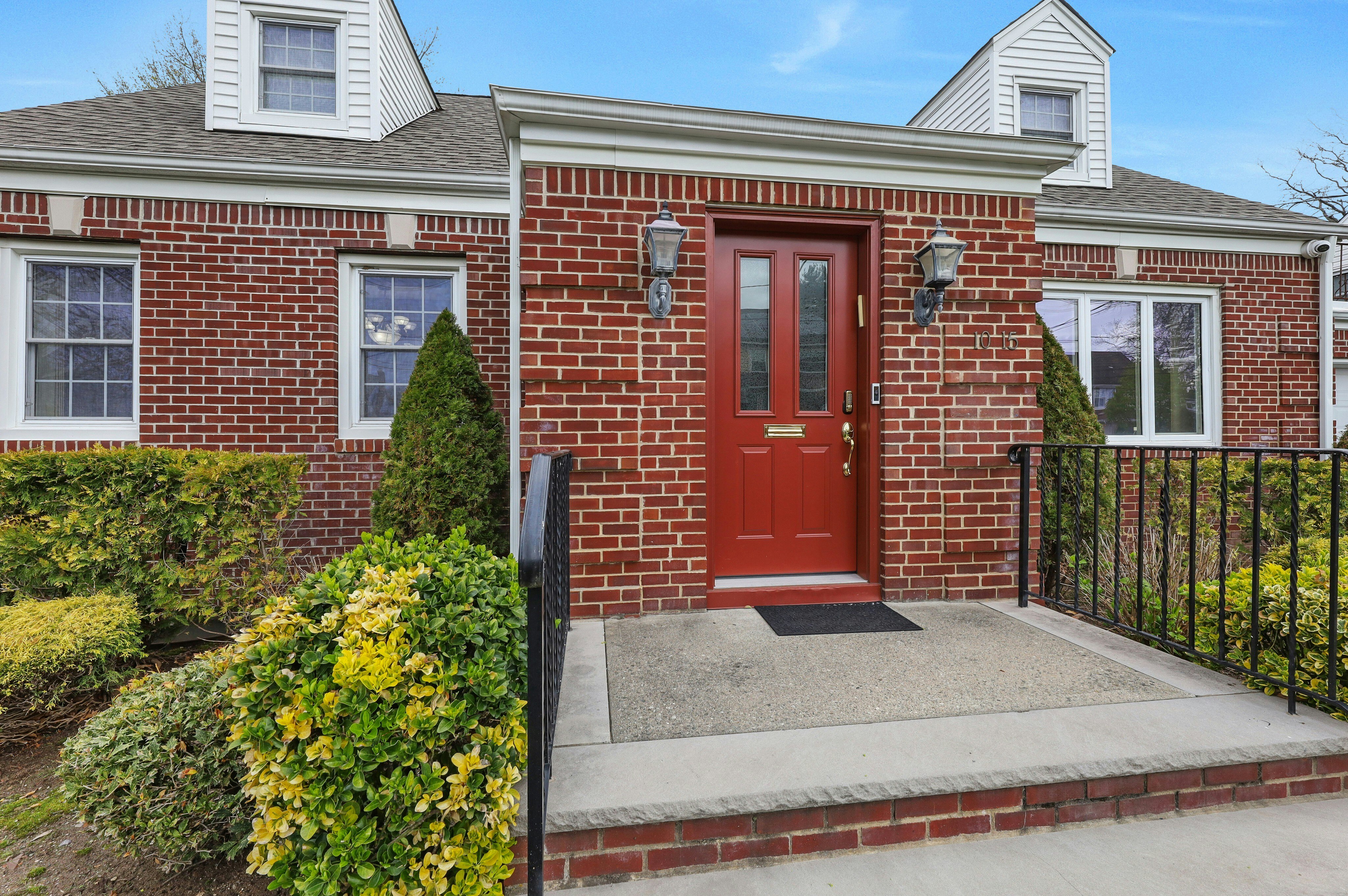 10-15 Ellis Avenue 