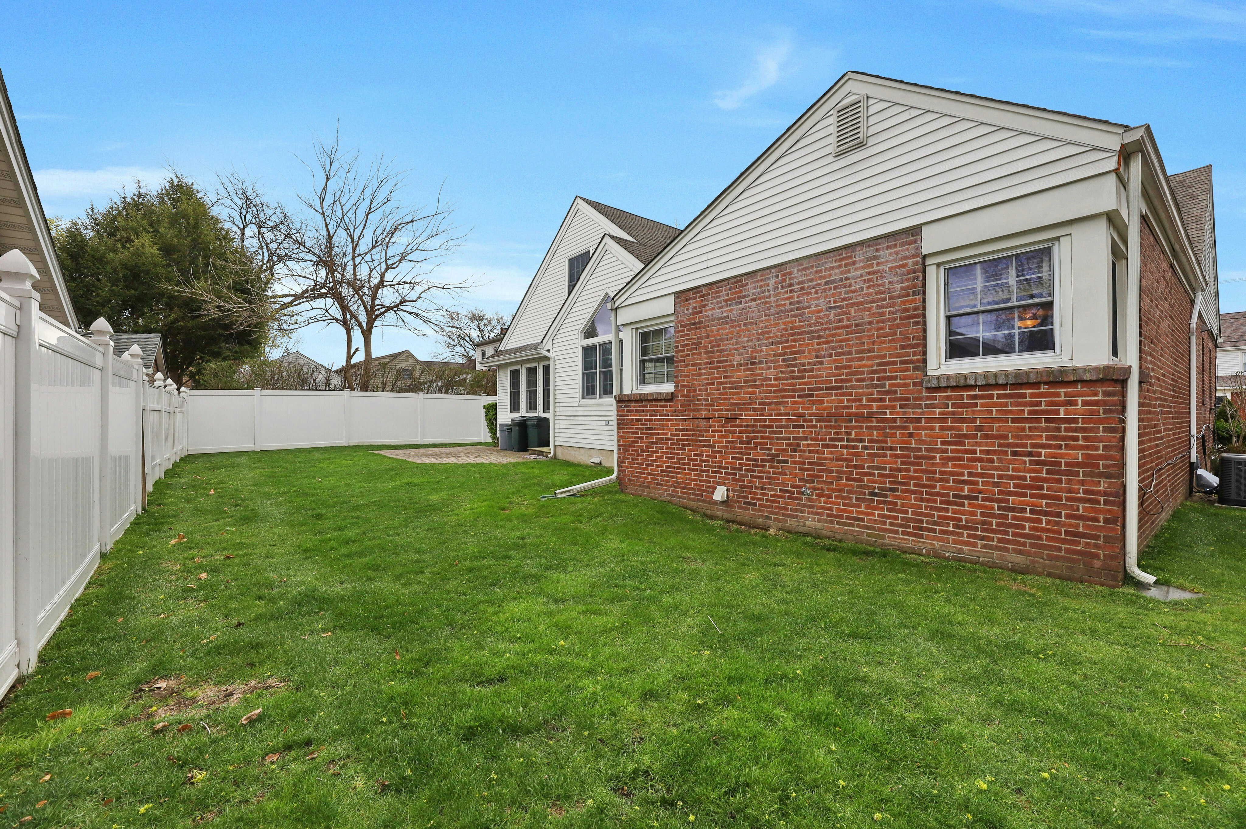 10-15 Ellis Avenue 
